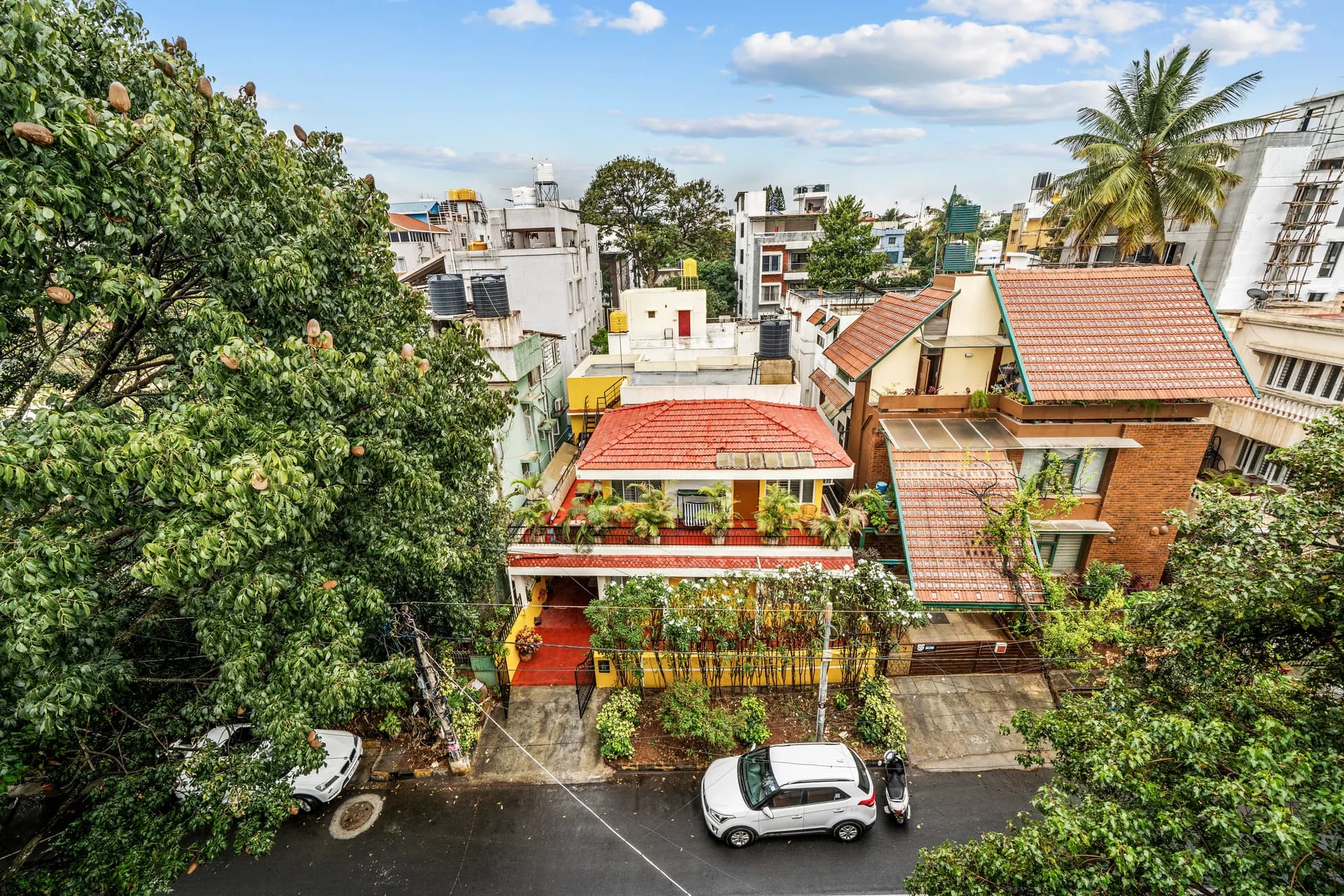 Property photo - Entrance and Parking