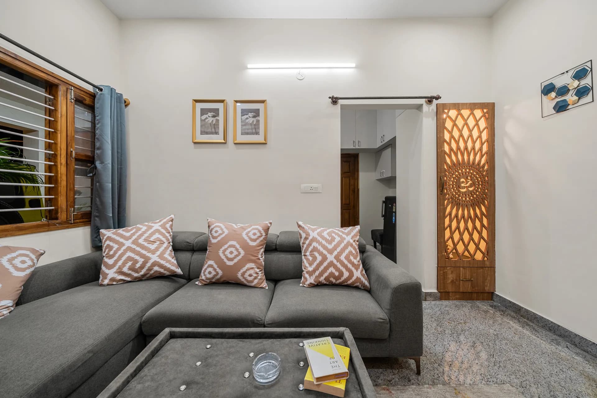 Entry Lounge preview