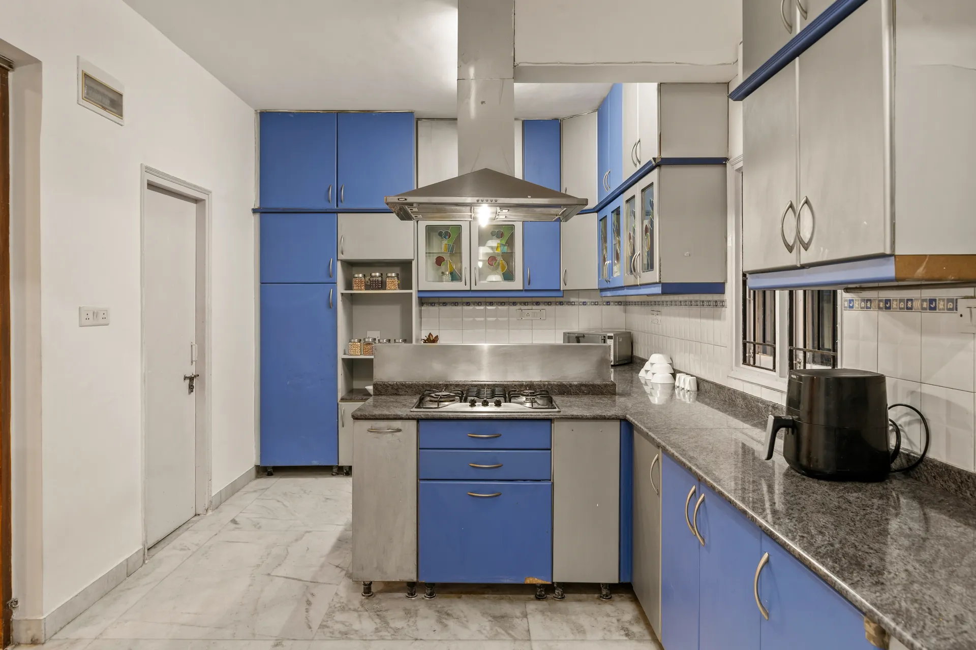 Property photo - Kitchen