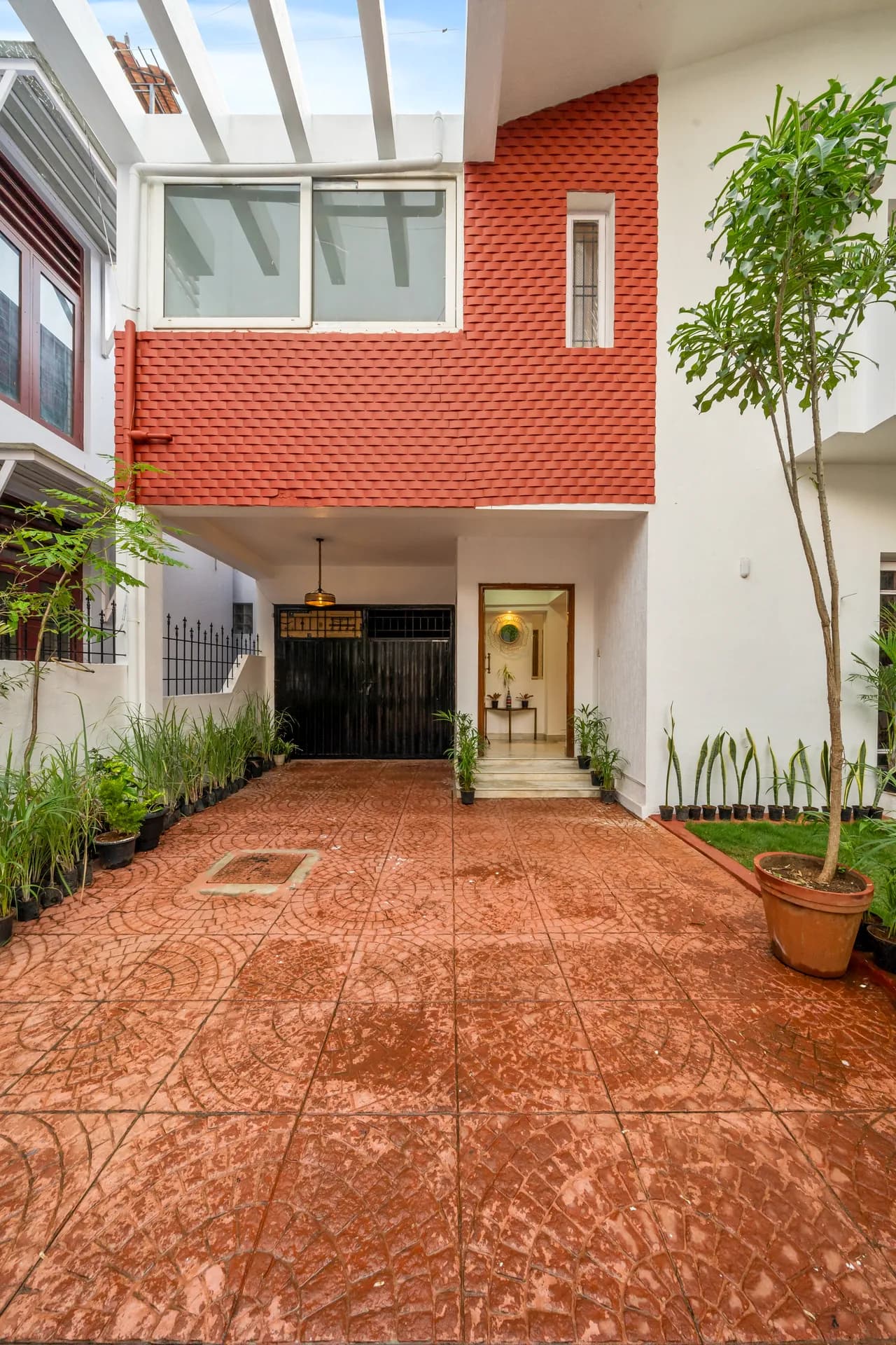 Property photo - Entrance and Parking