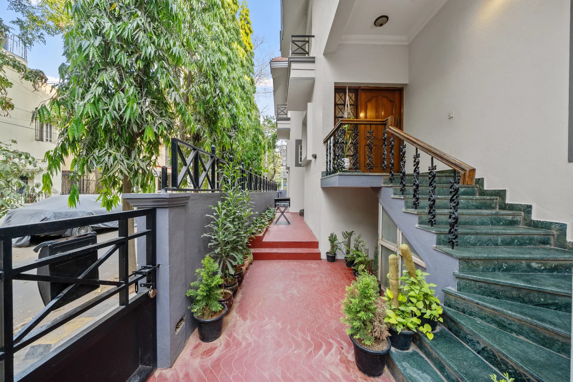 Property photo - Entrance and Parking