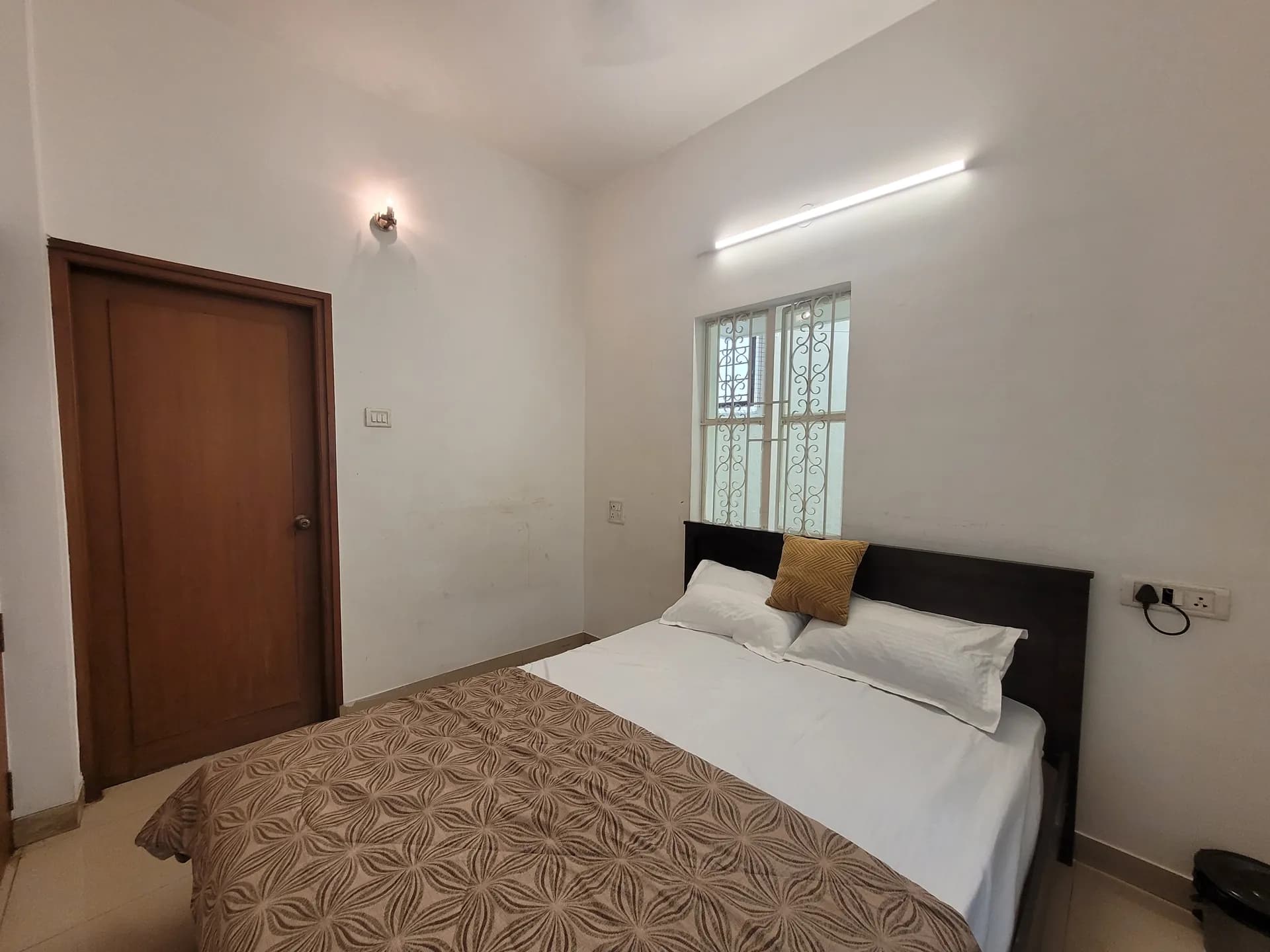 Sixth Bedroom preview