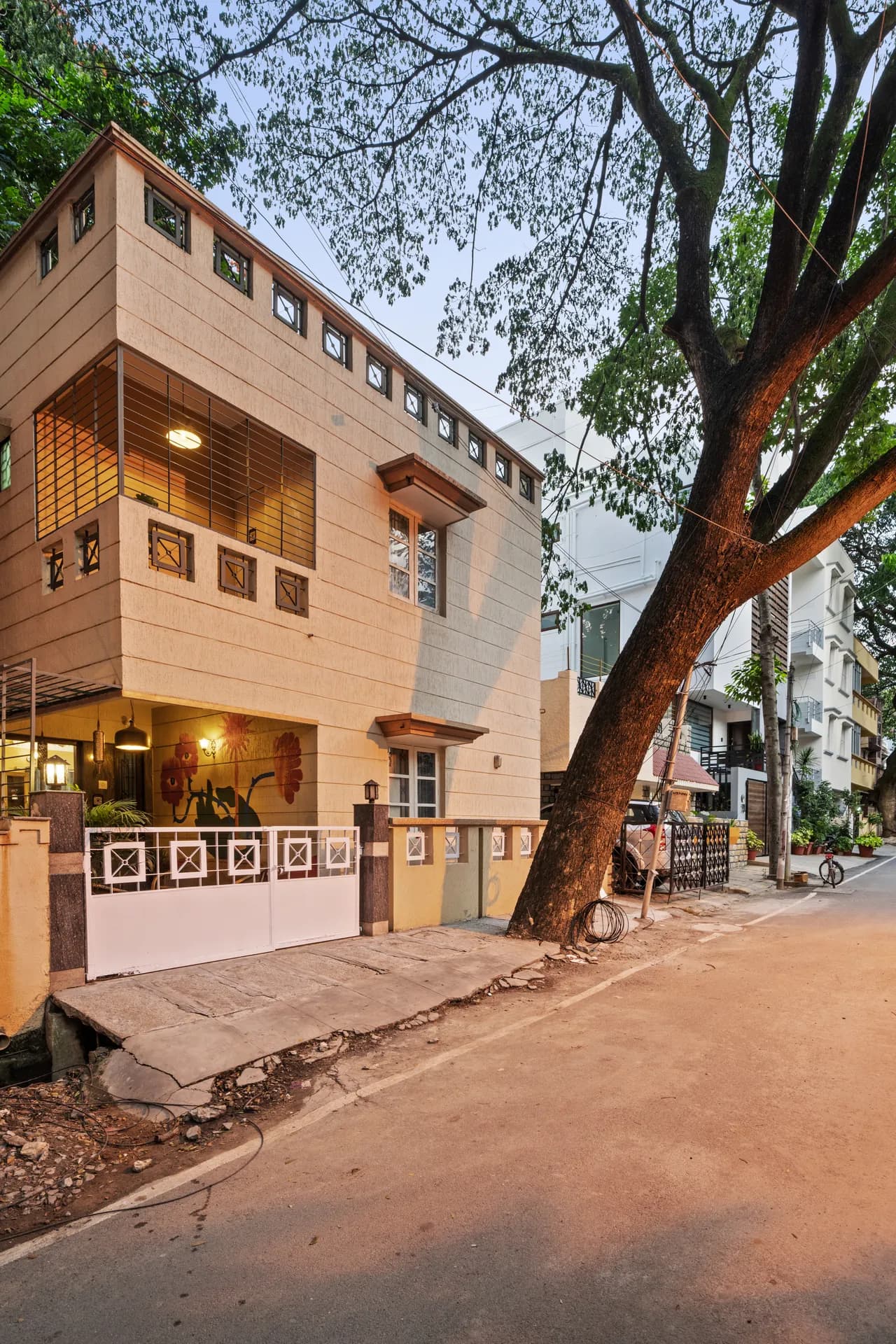 Property photo - Entrance and Parking