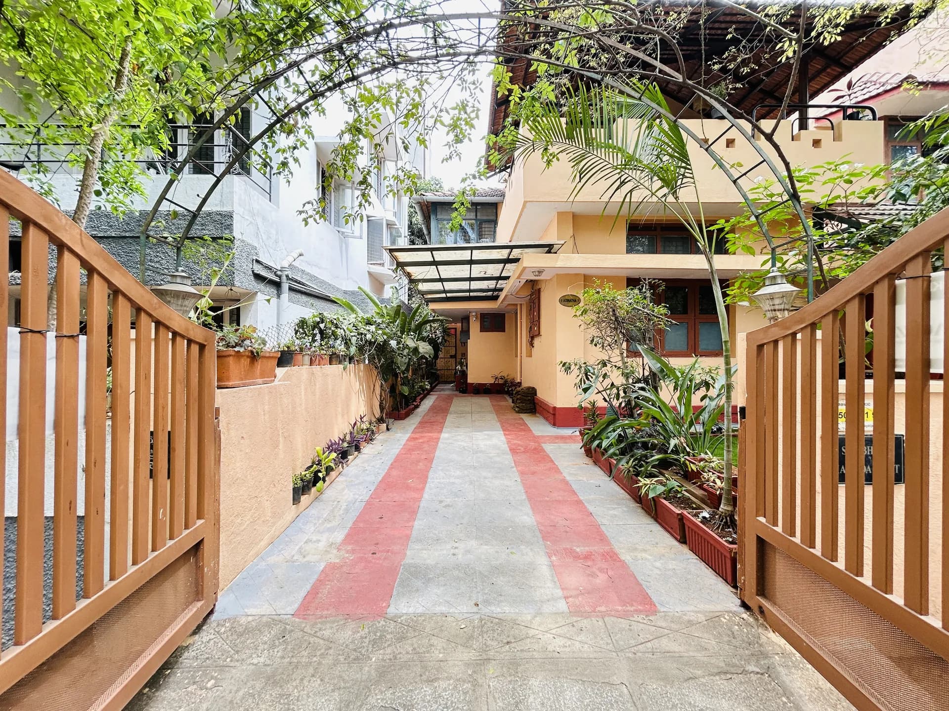 Property photo - Entrance and Parking