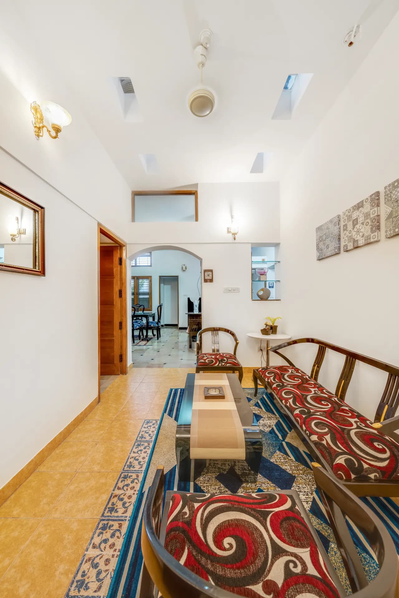 Property photo - Foyer