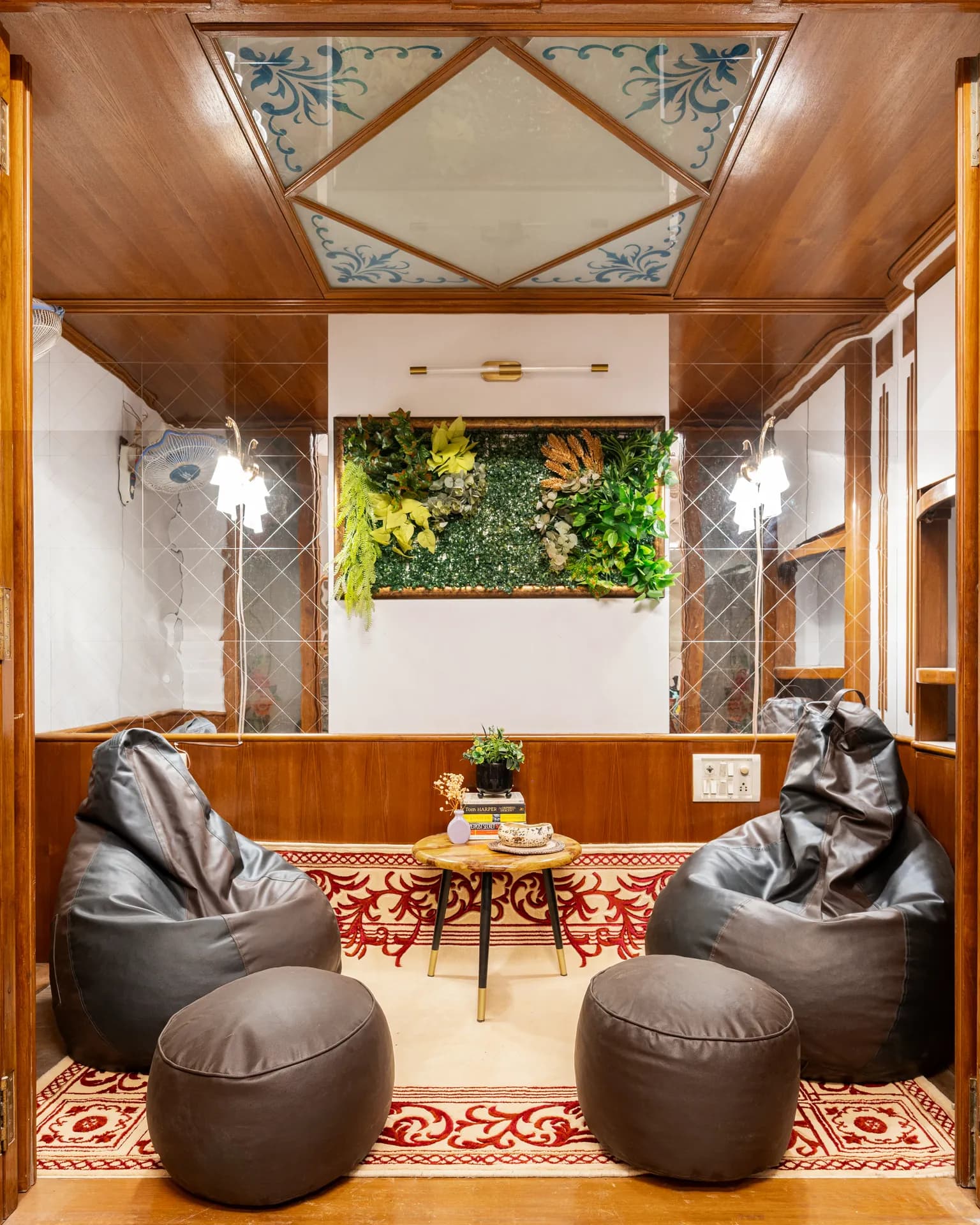 Property photo - Lounge