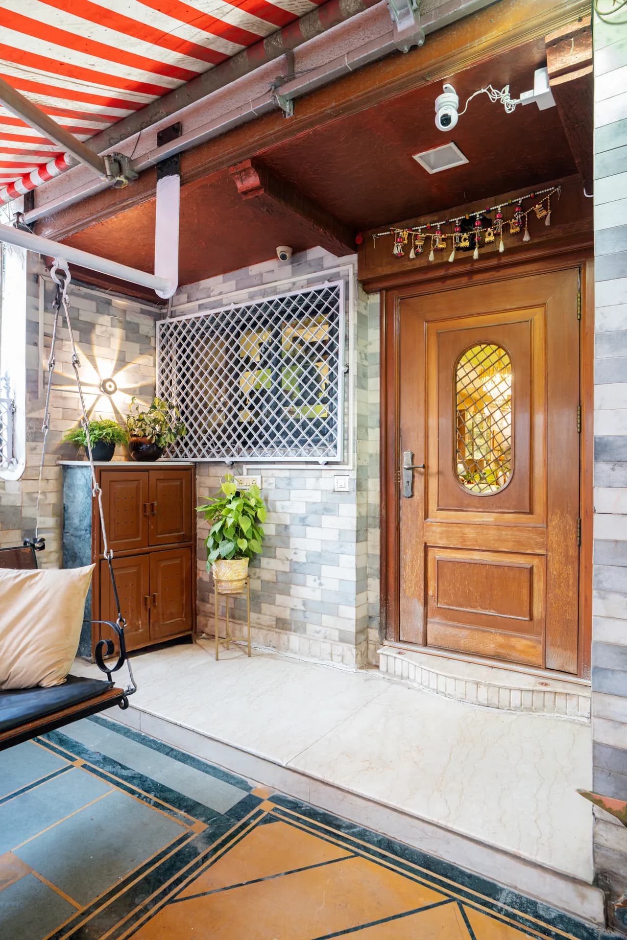 Property photo - Entrance and Parking