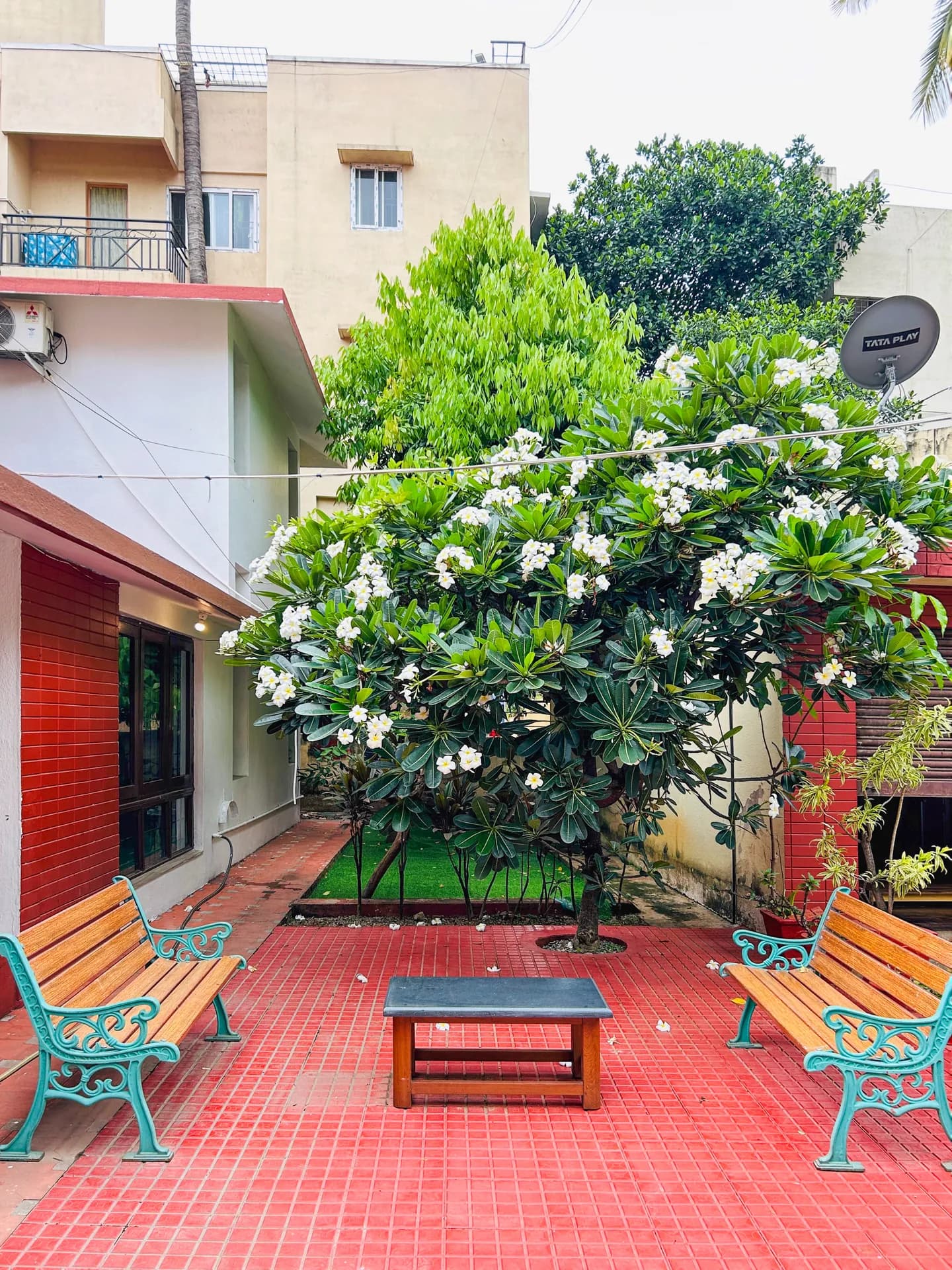 Property photo - Entrance and Parking