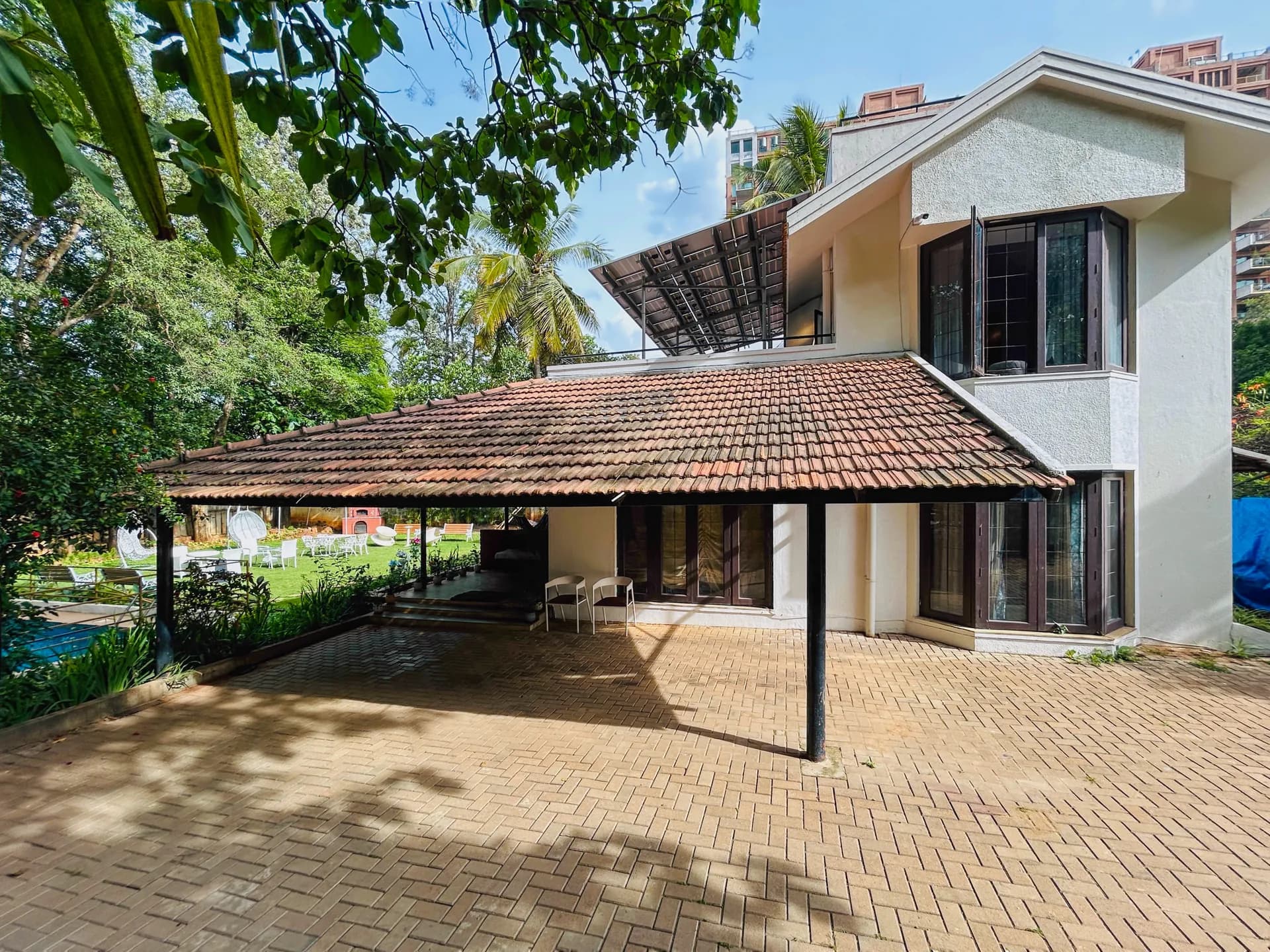 Property photo - Entrance and Parking