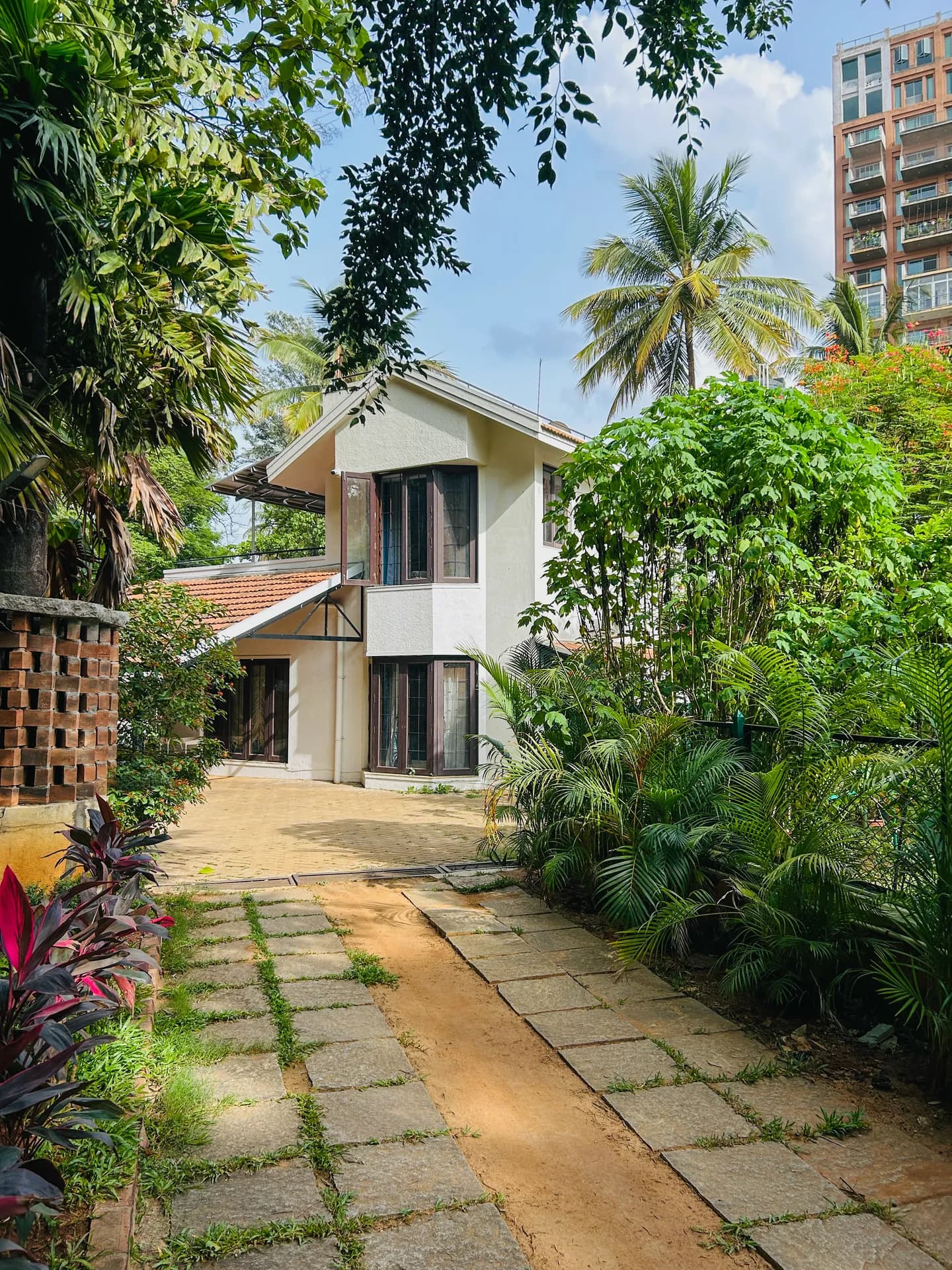 Property photo - Entrance and Parking