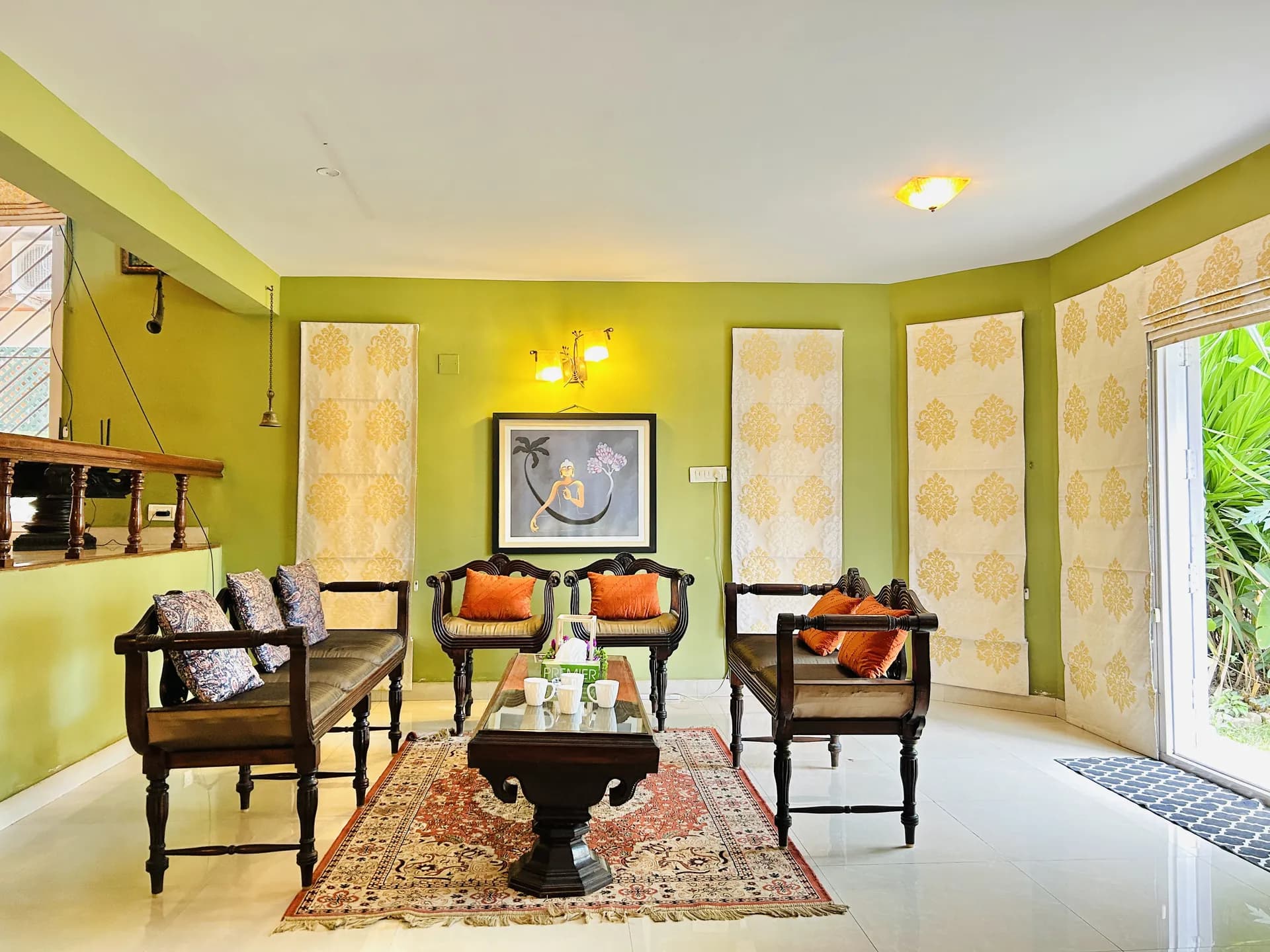 Property photo - Lounge