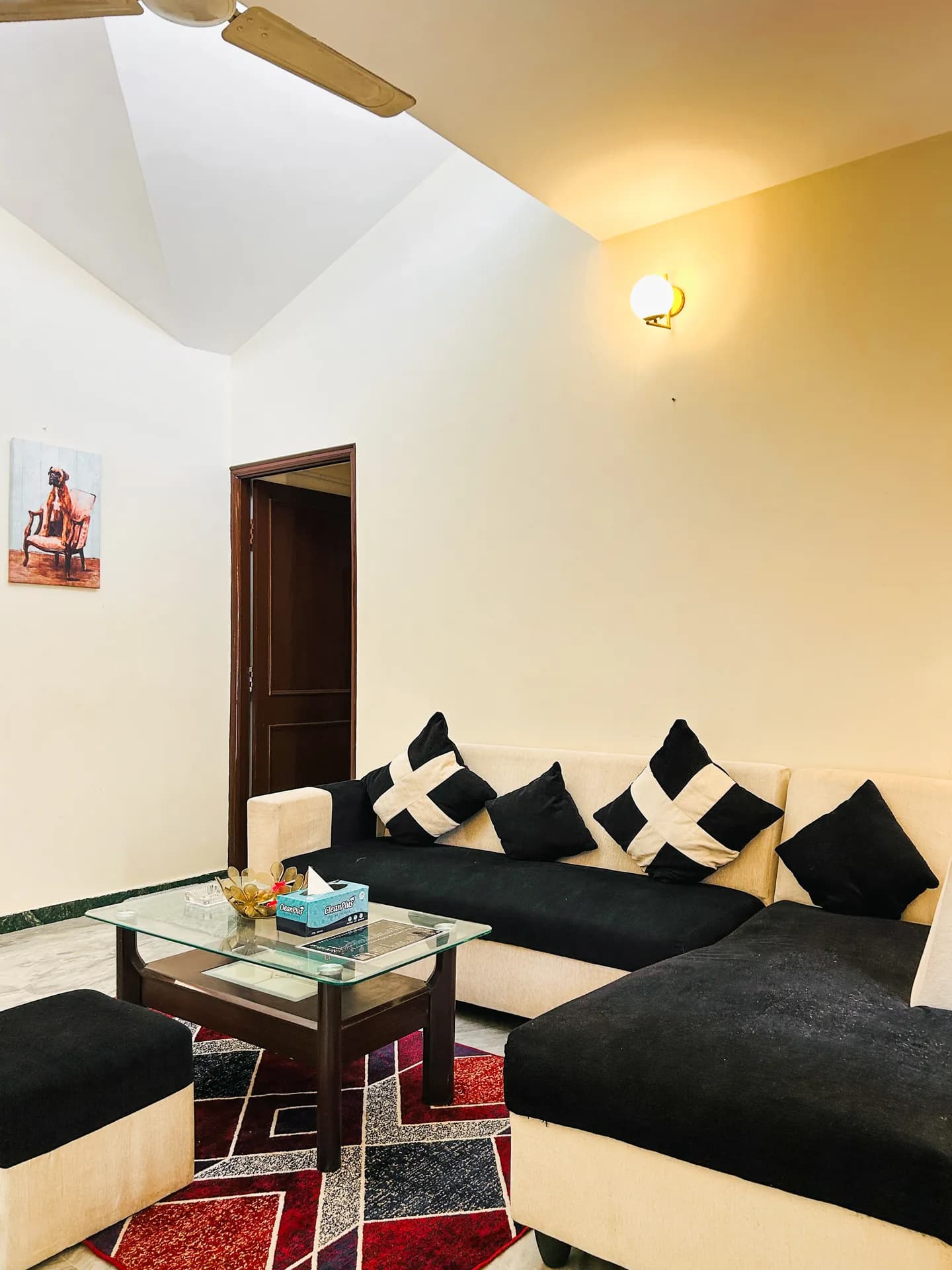 Property photo - Lounge