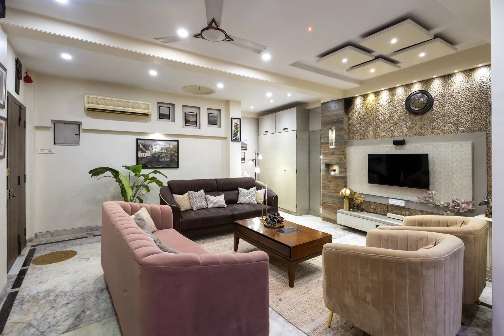 Property photo - Living Area