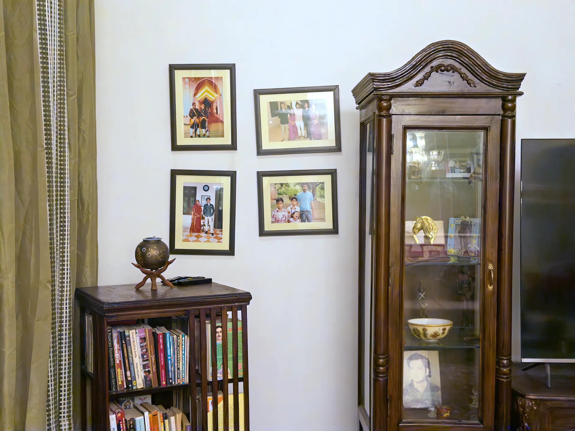 Property photo - Lounge