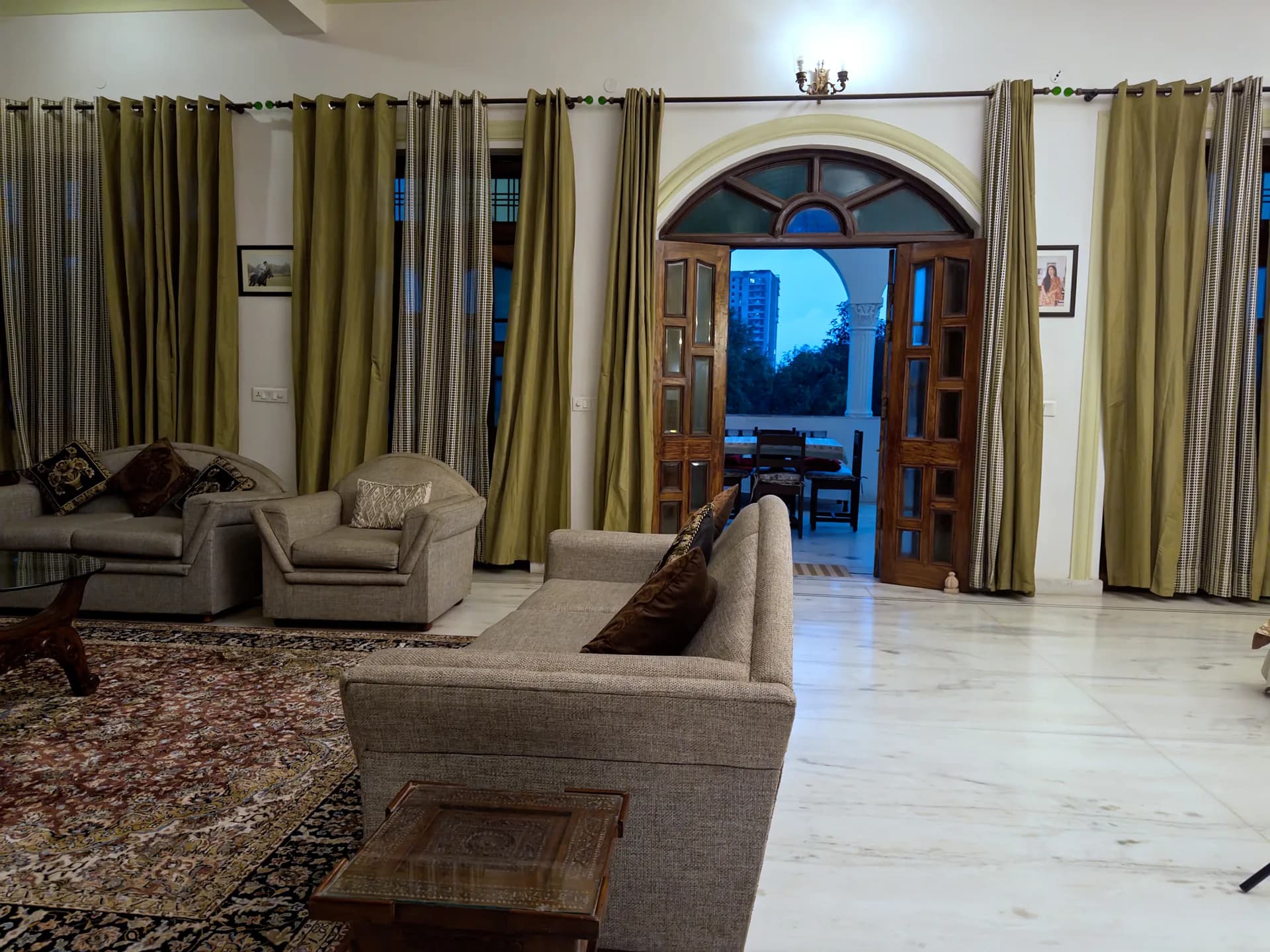 Property photo - Lounge