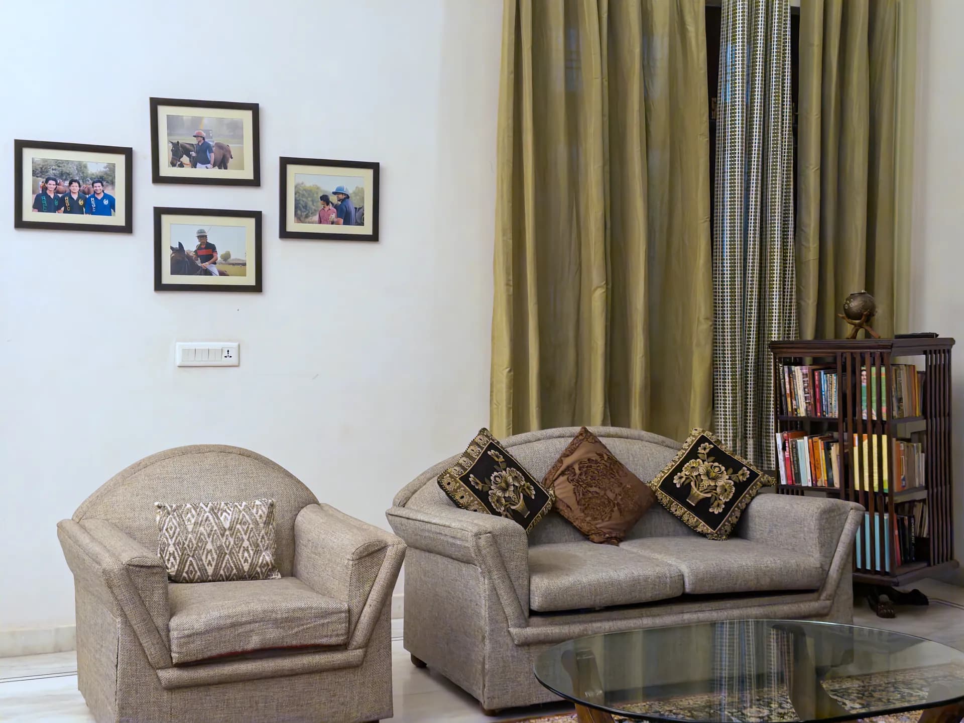 Property photo - Lounge