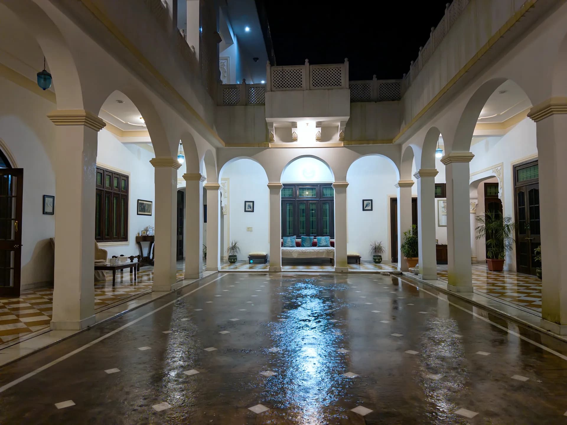 Property photo - Indoor Courtyard