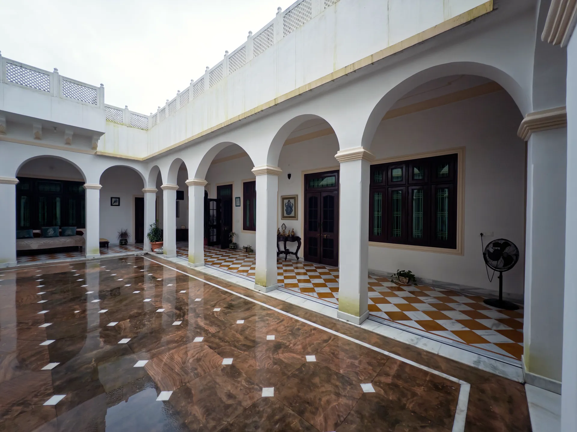 Property photo - Indoor Courtyard