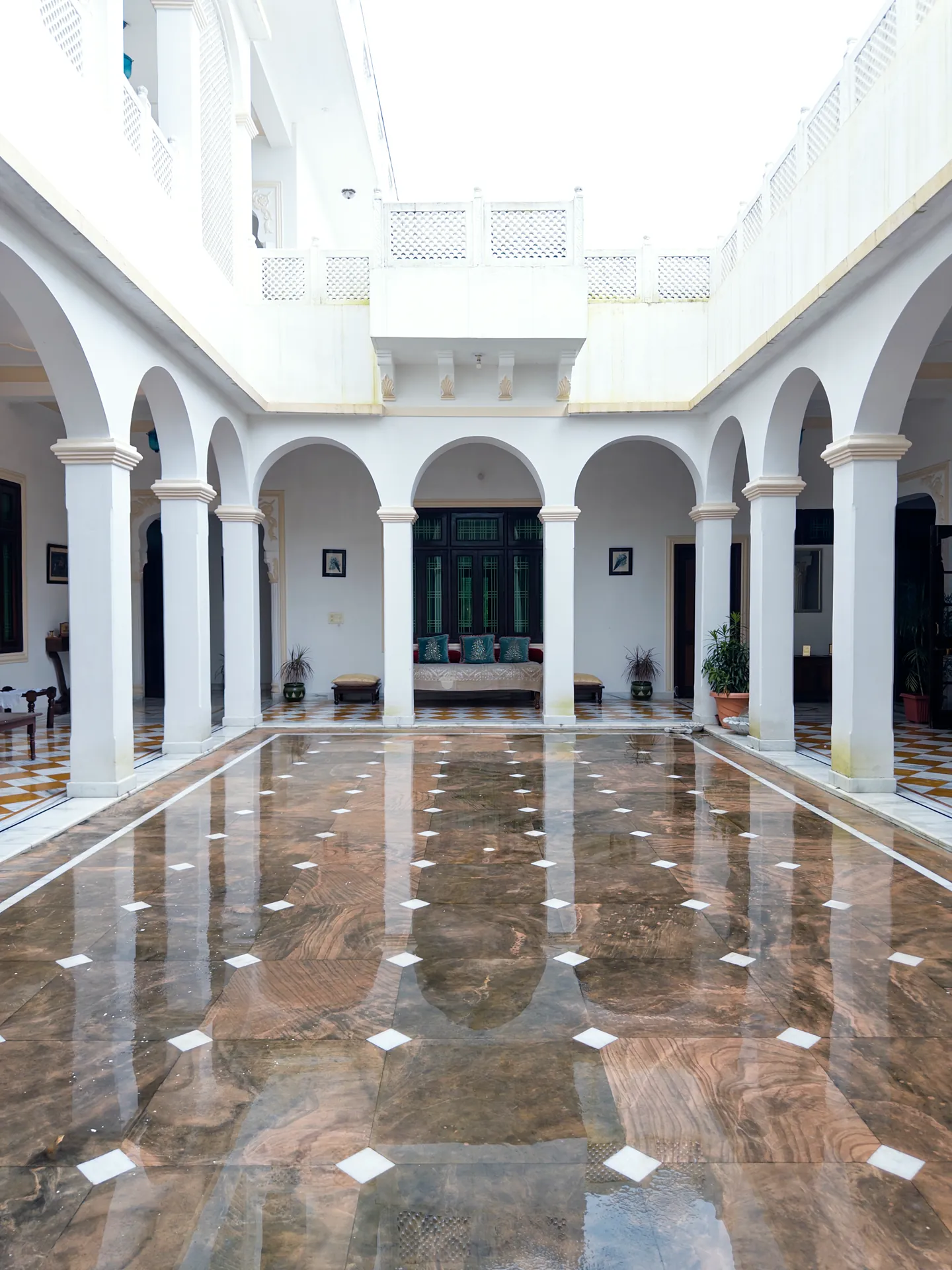 Property photo - Indoor Courtyard