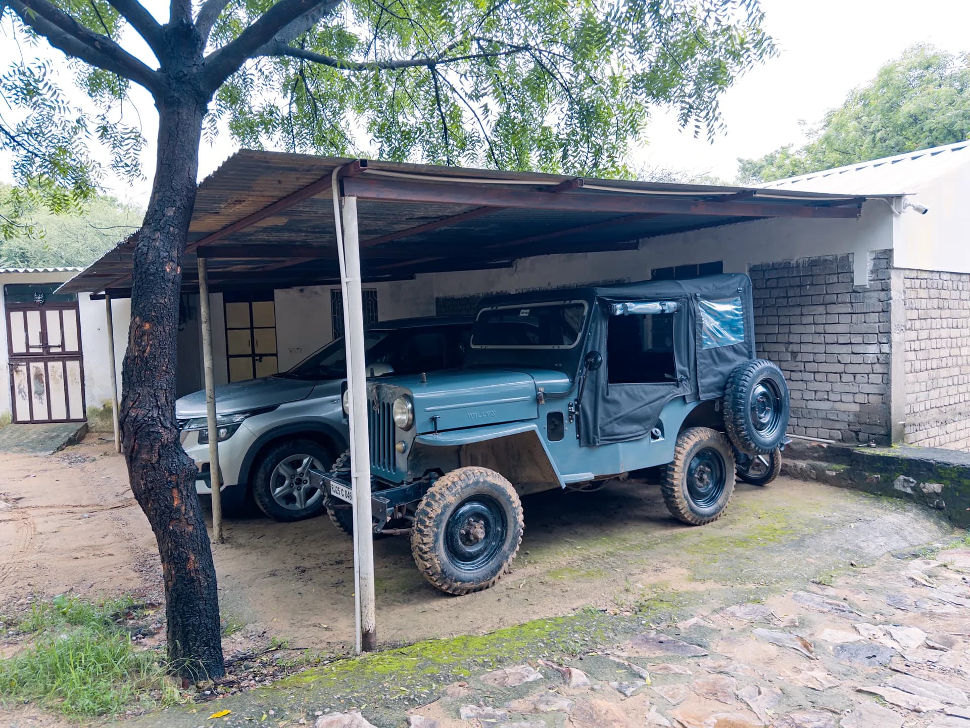 Property photo - Entrance and Parking