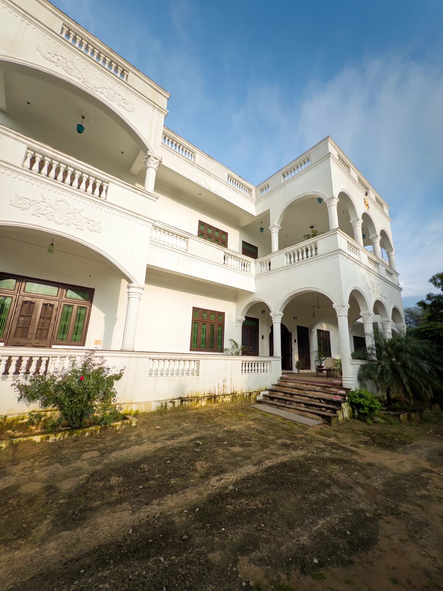 Property photo - Entrance and Parking