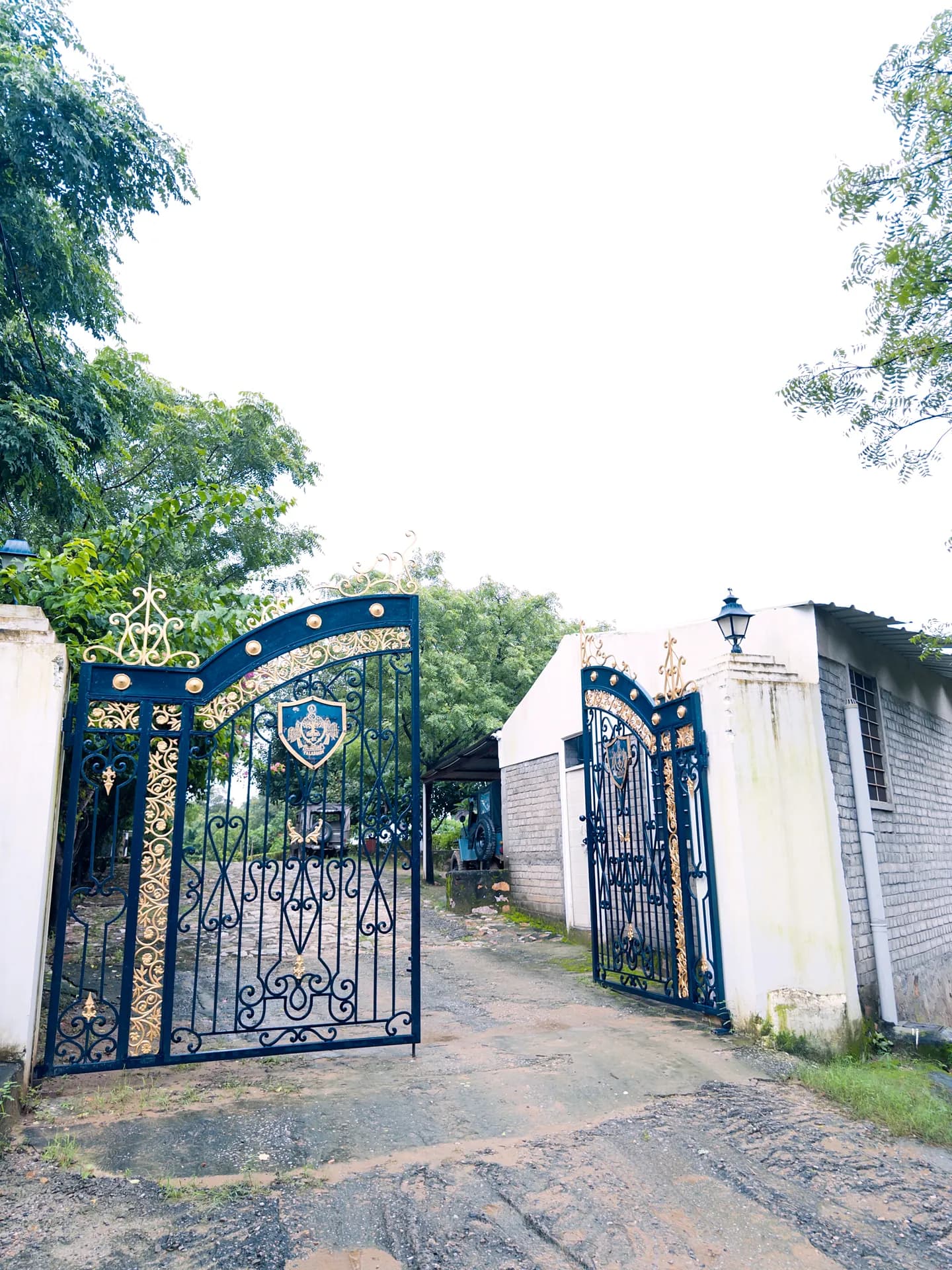 Property photo - Entrance and Parking