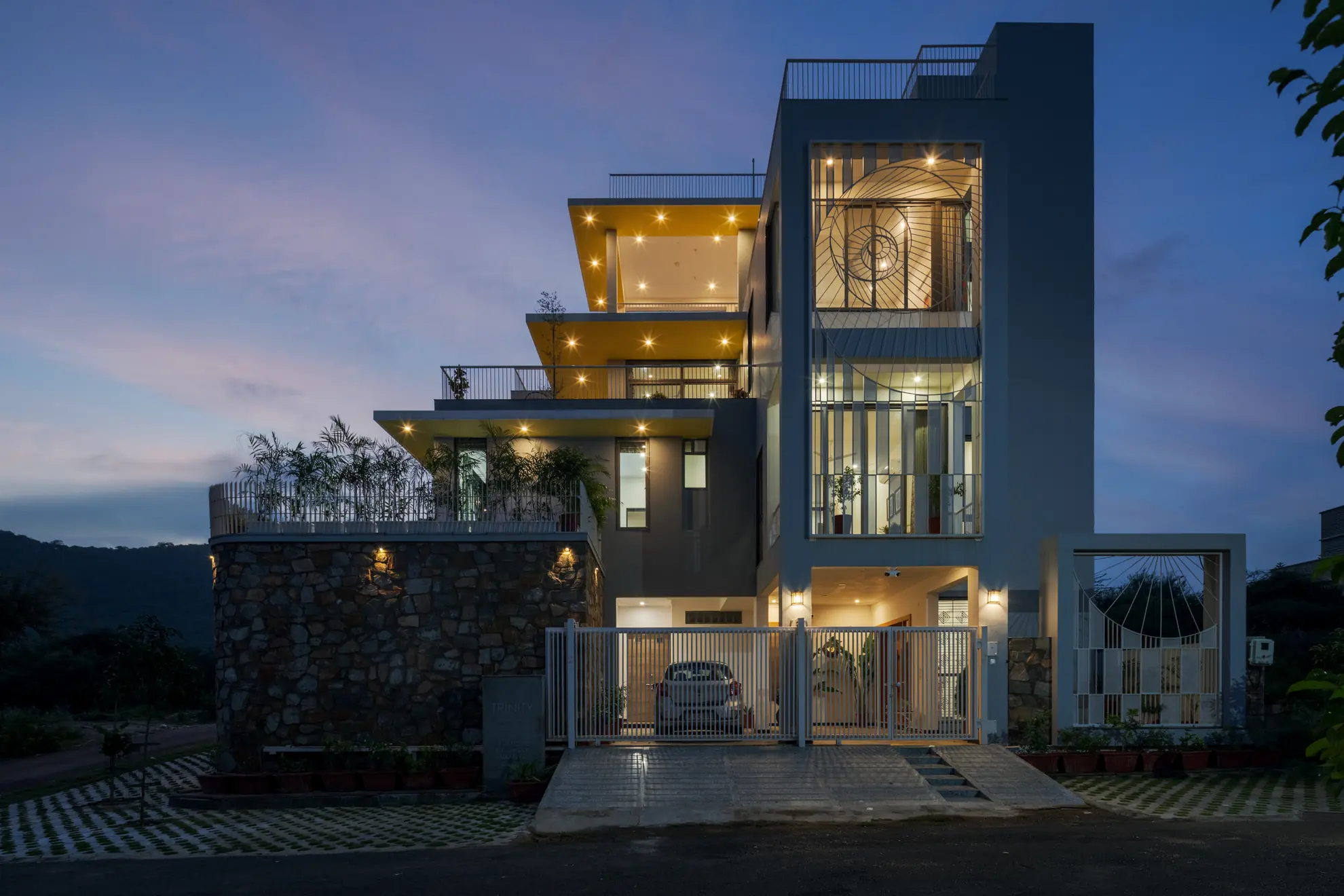 Property photo - Entrance and Parking