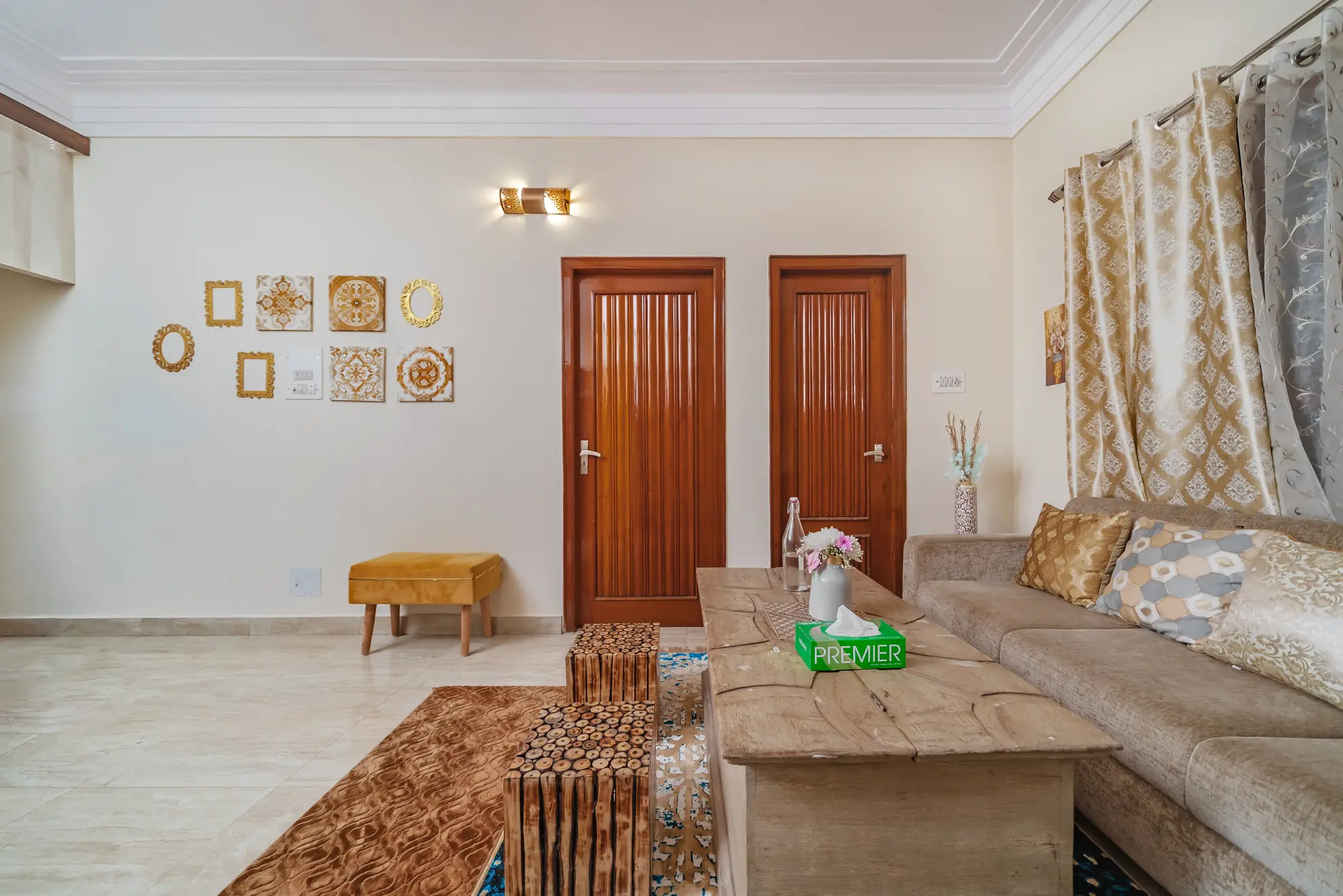 Property photo - Lounge