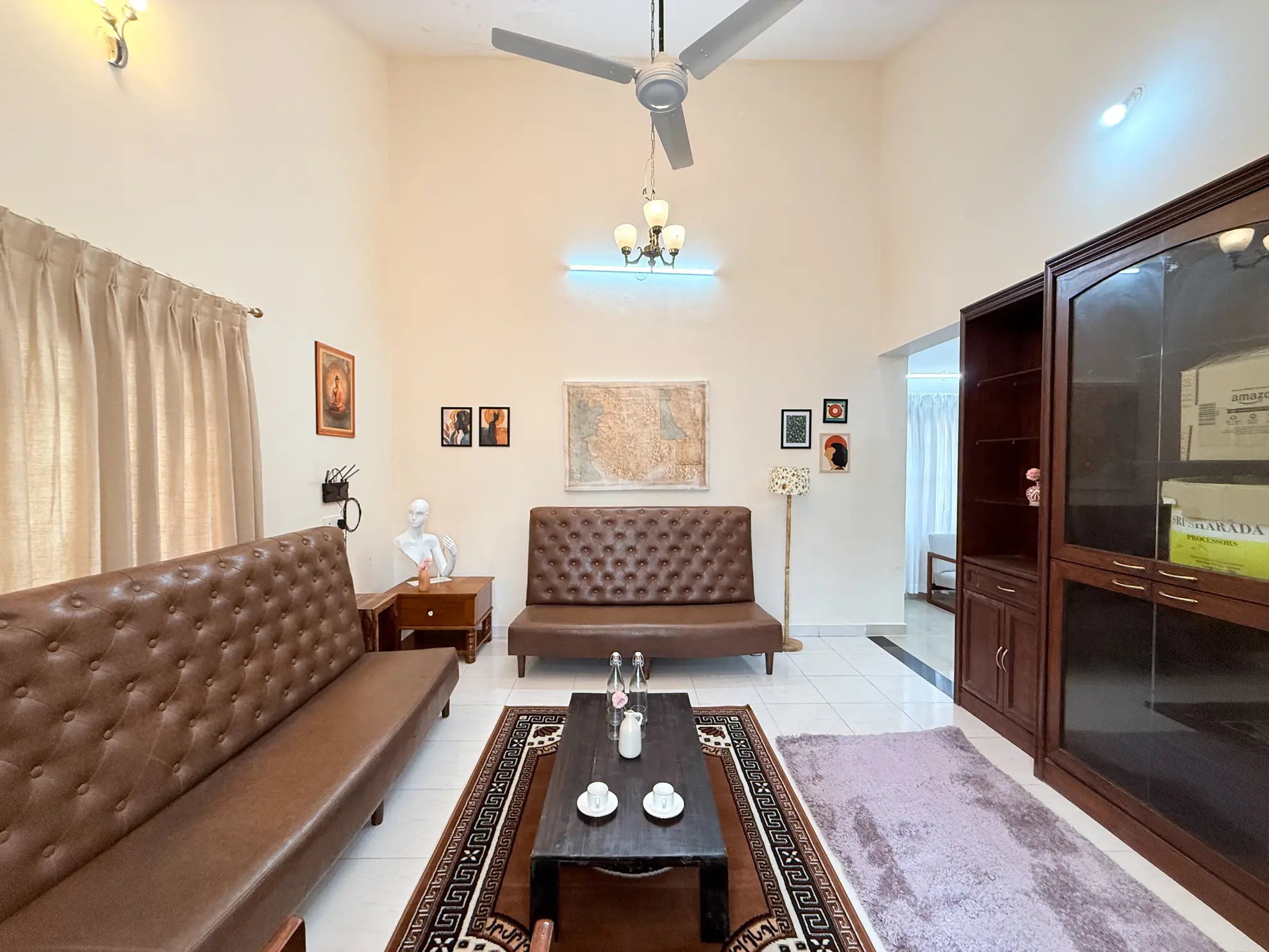 Property photo - Lounge