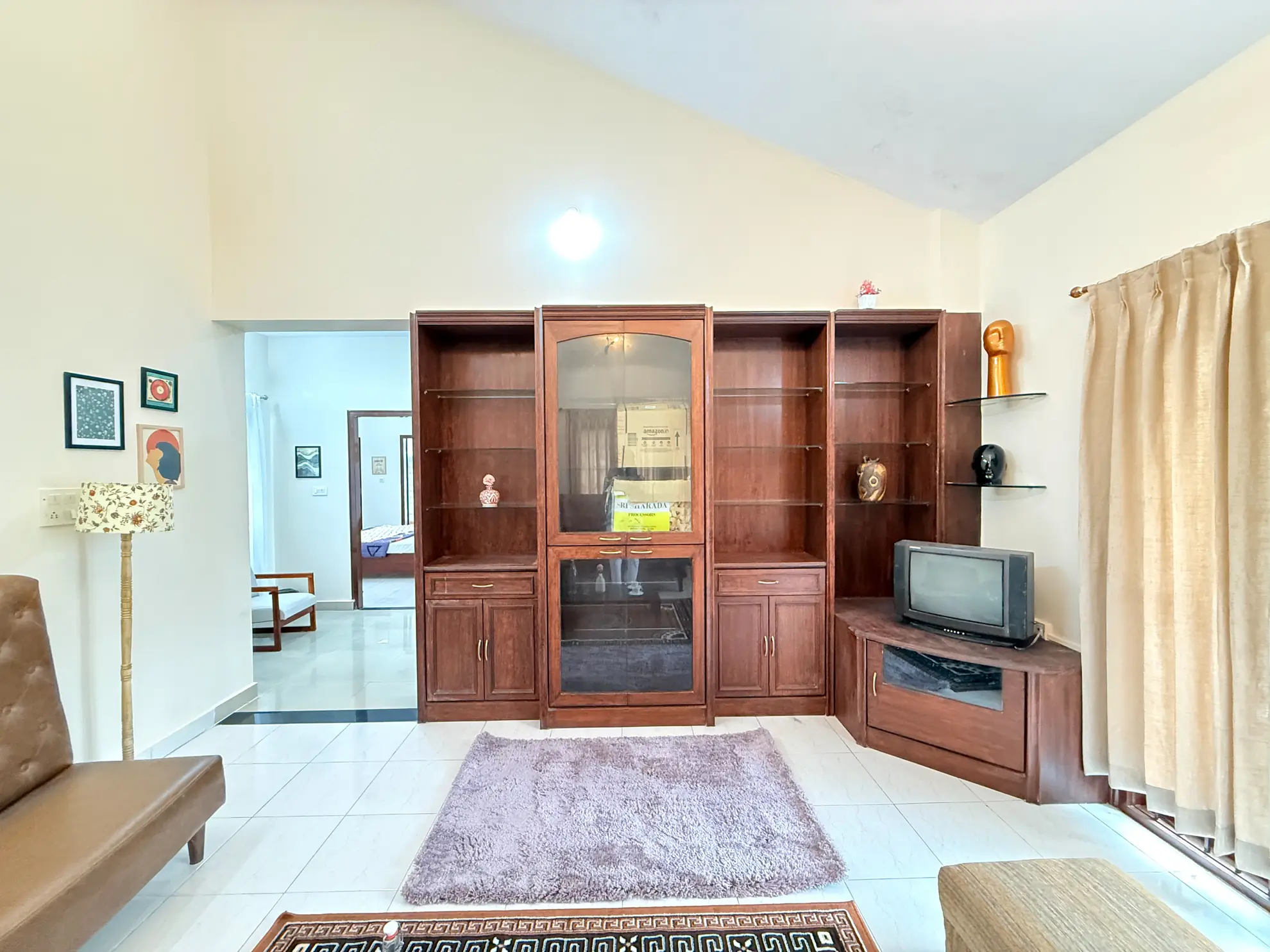 Property photo - Lounge