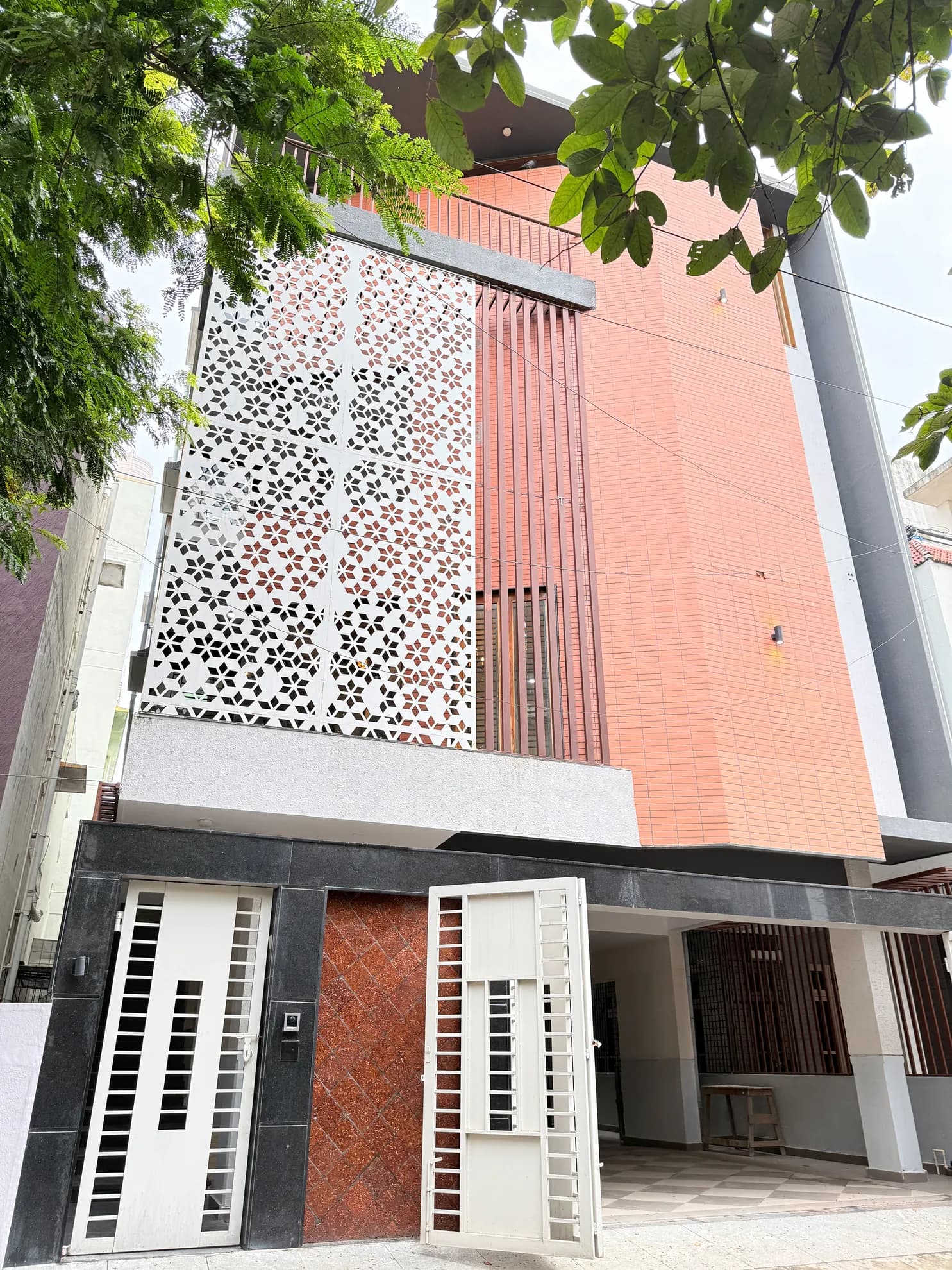 Property photo - Entrance and Parking