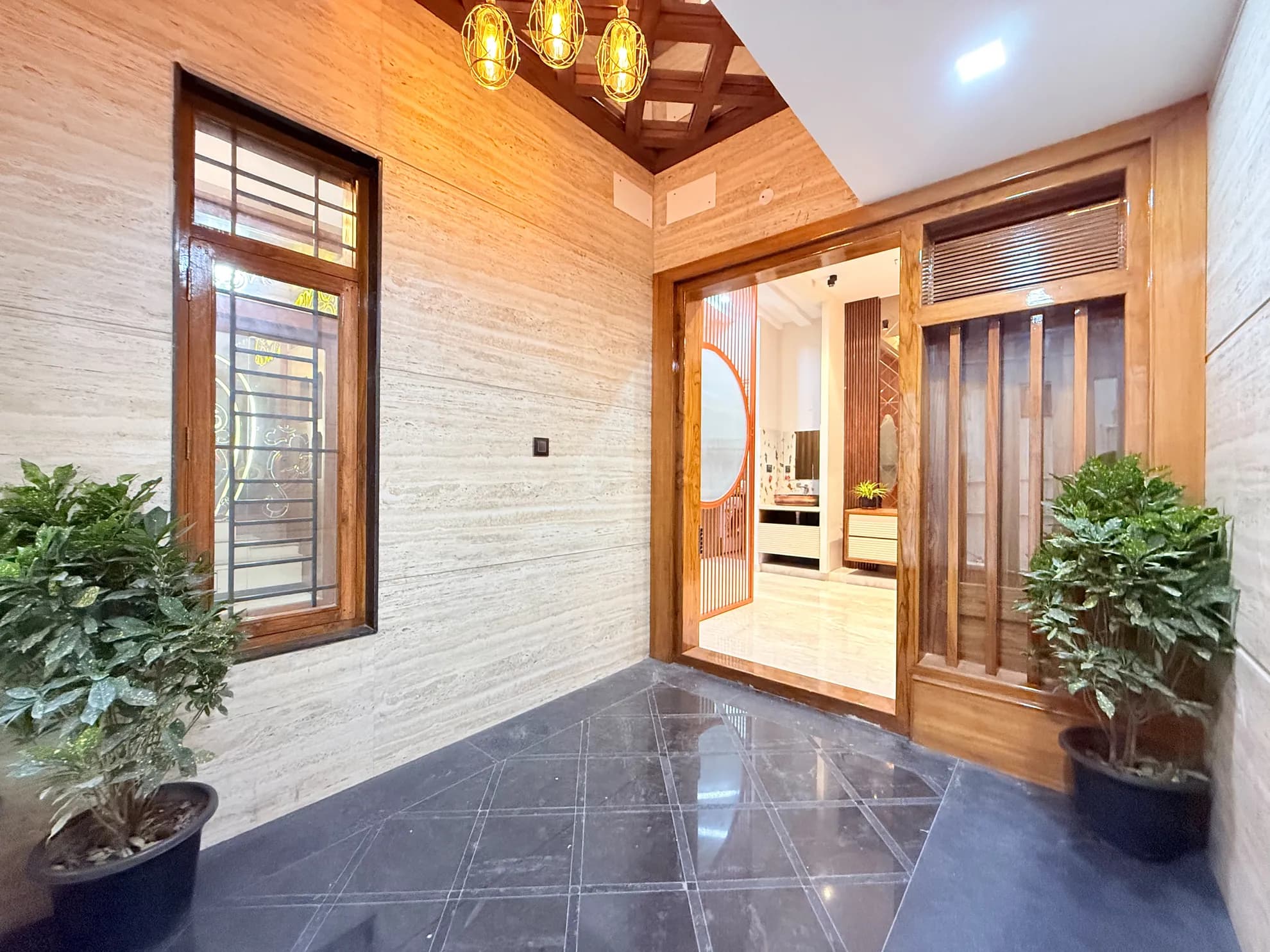 Property photo - Entrance and Parking