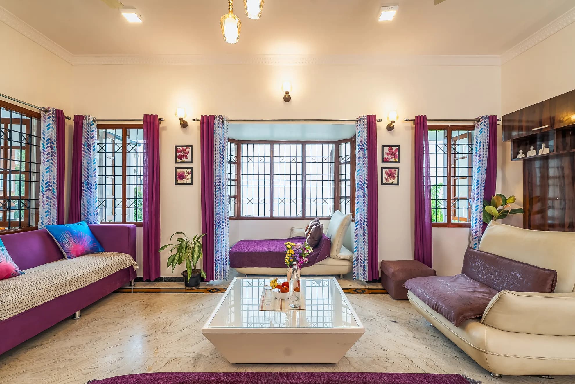 Property photo - Lounge