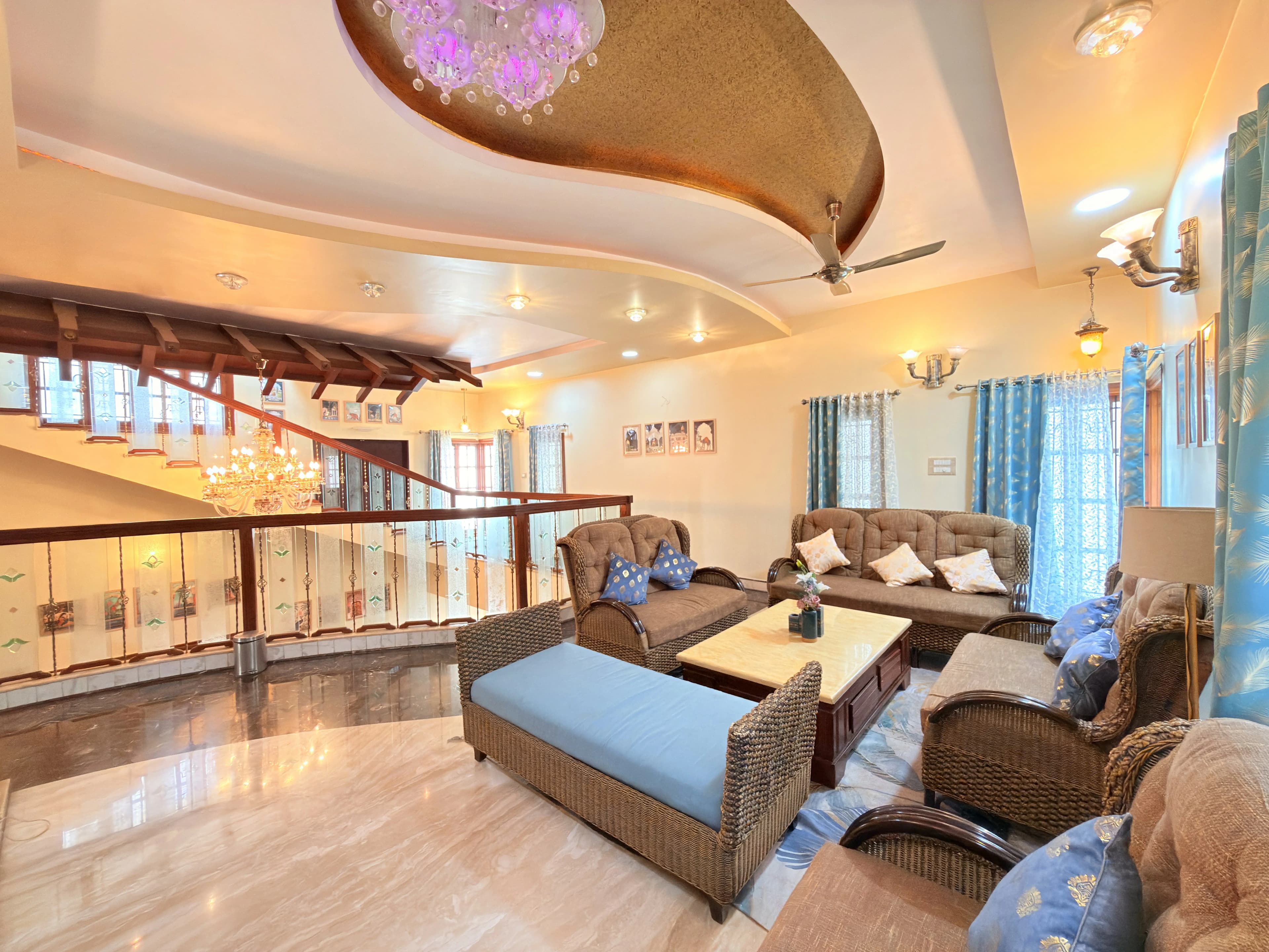 Property photo - Lounge