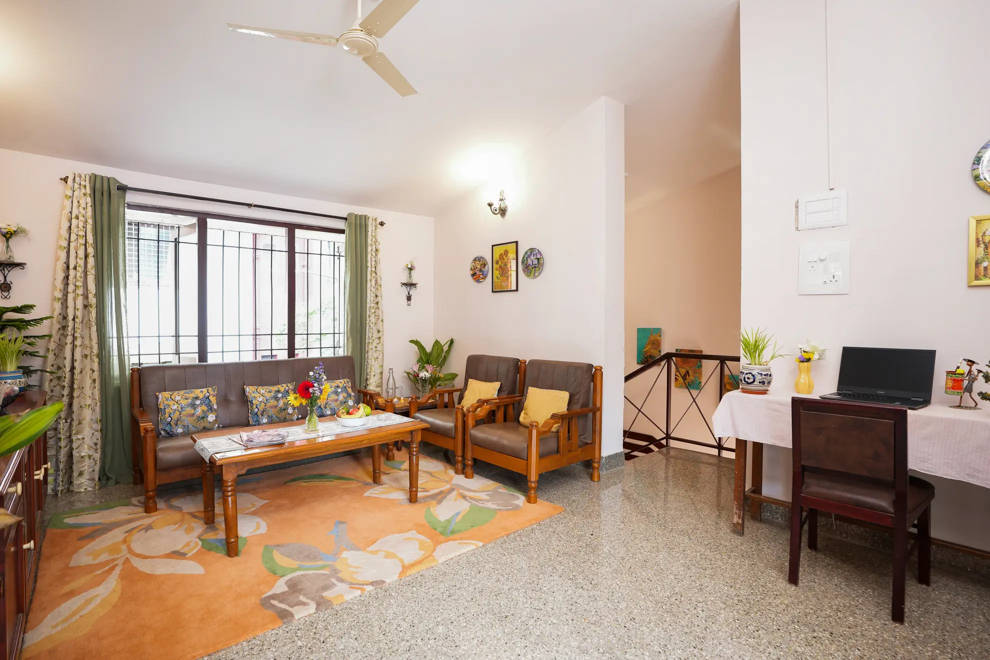 Property photo - Lounge