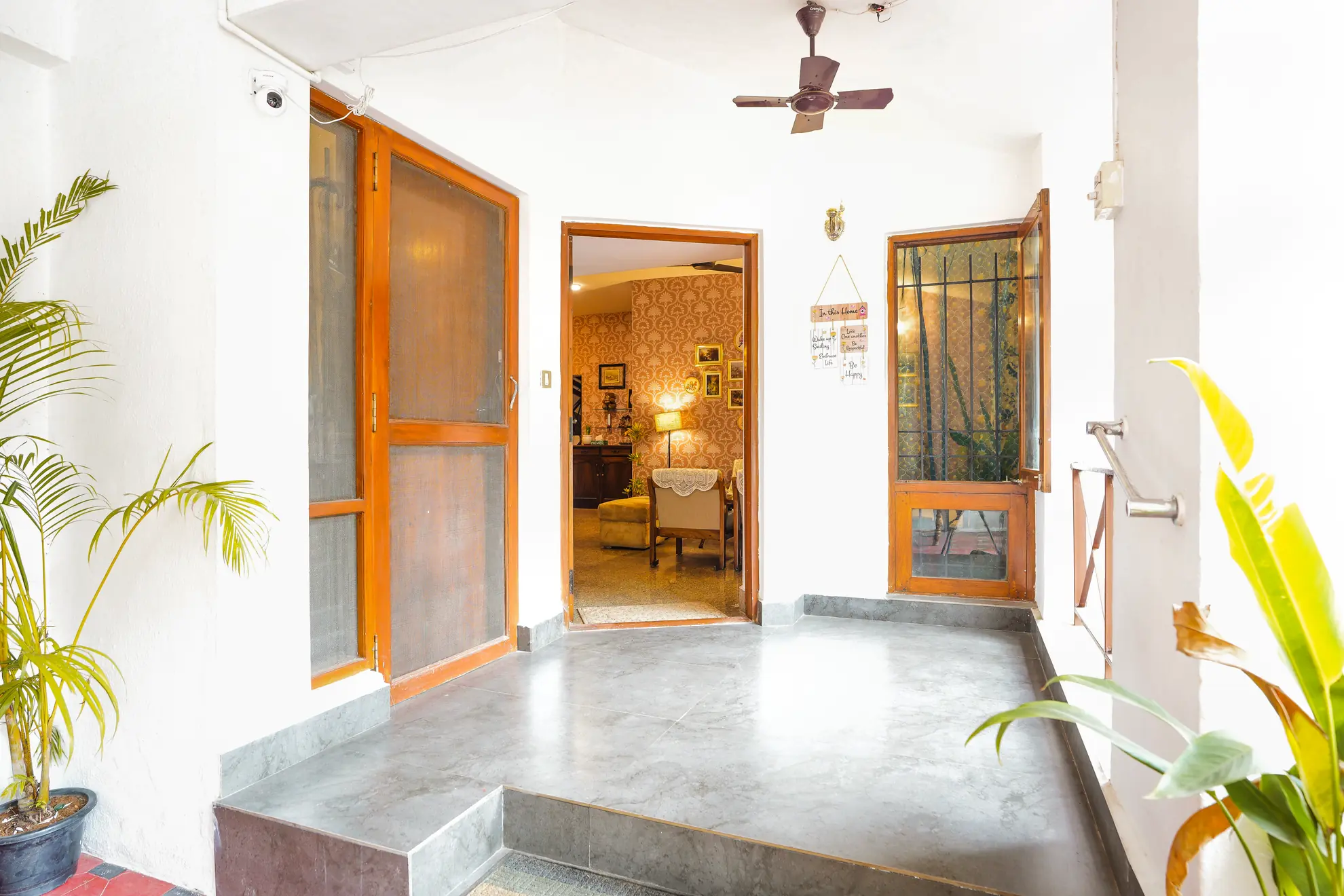 Property photo - Entrance and Parking