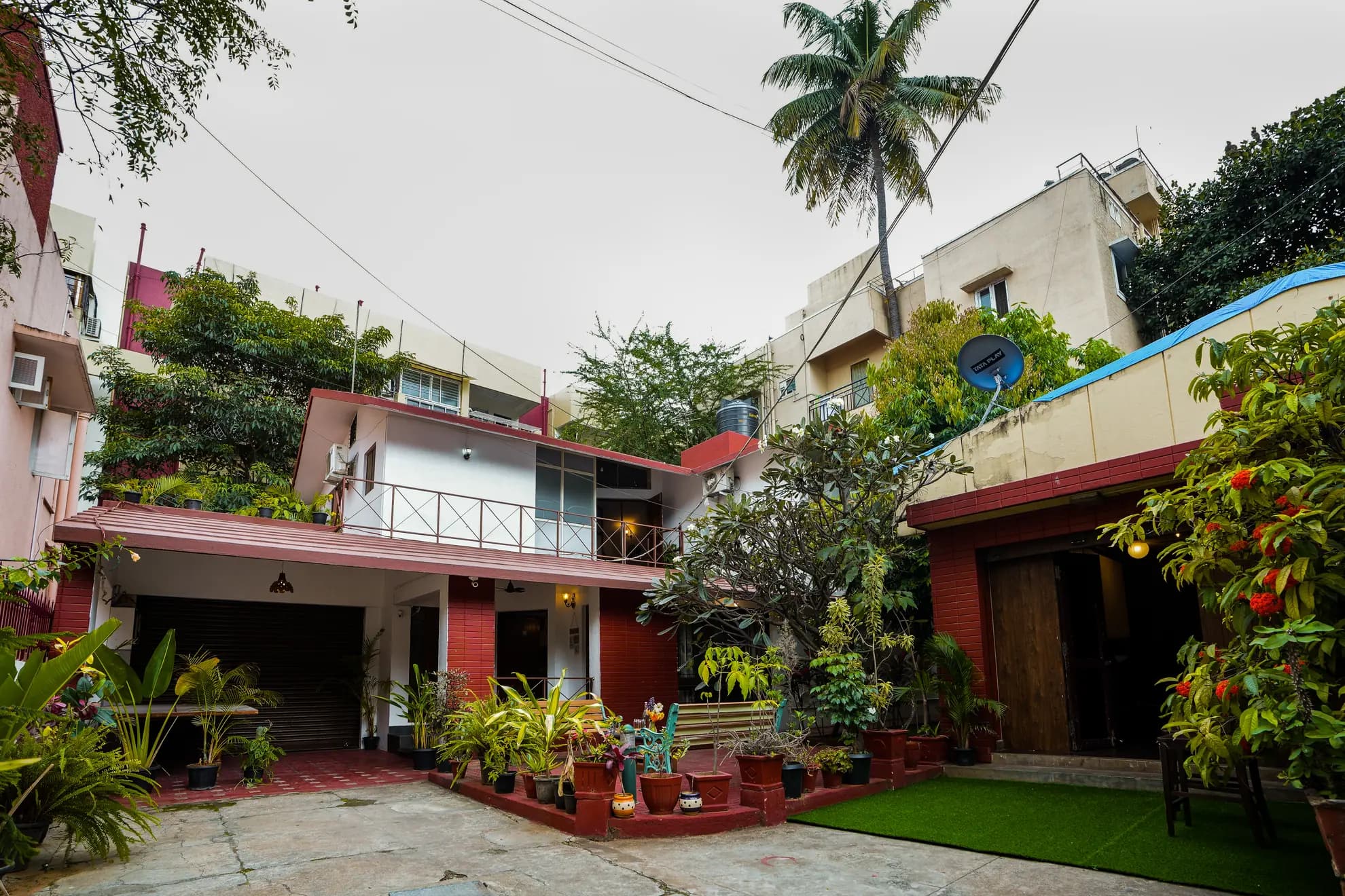 Entrance and Parking preview