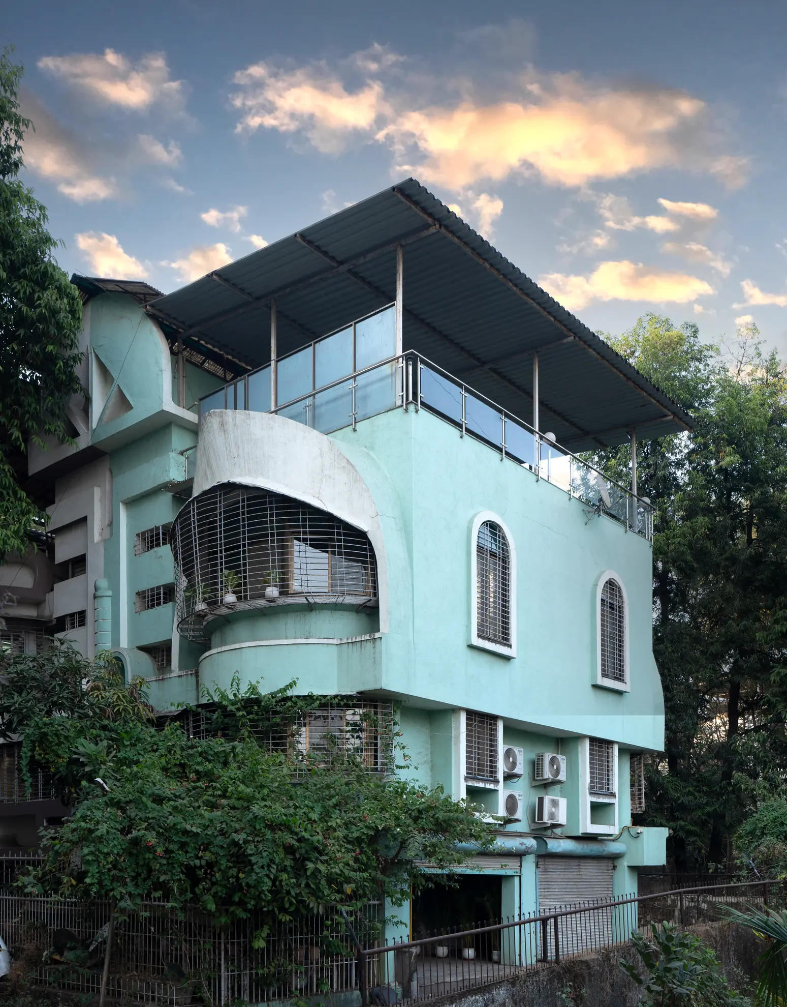 Entrance and Parking 1