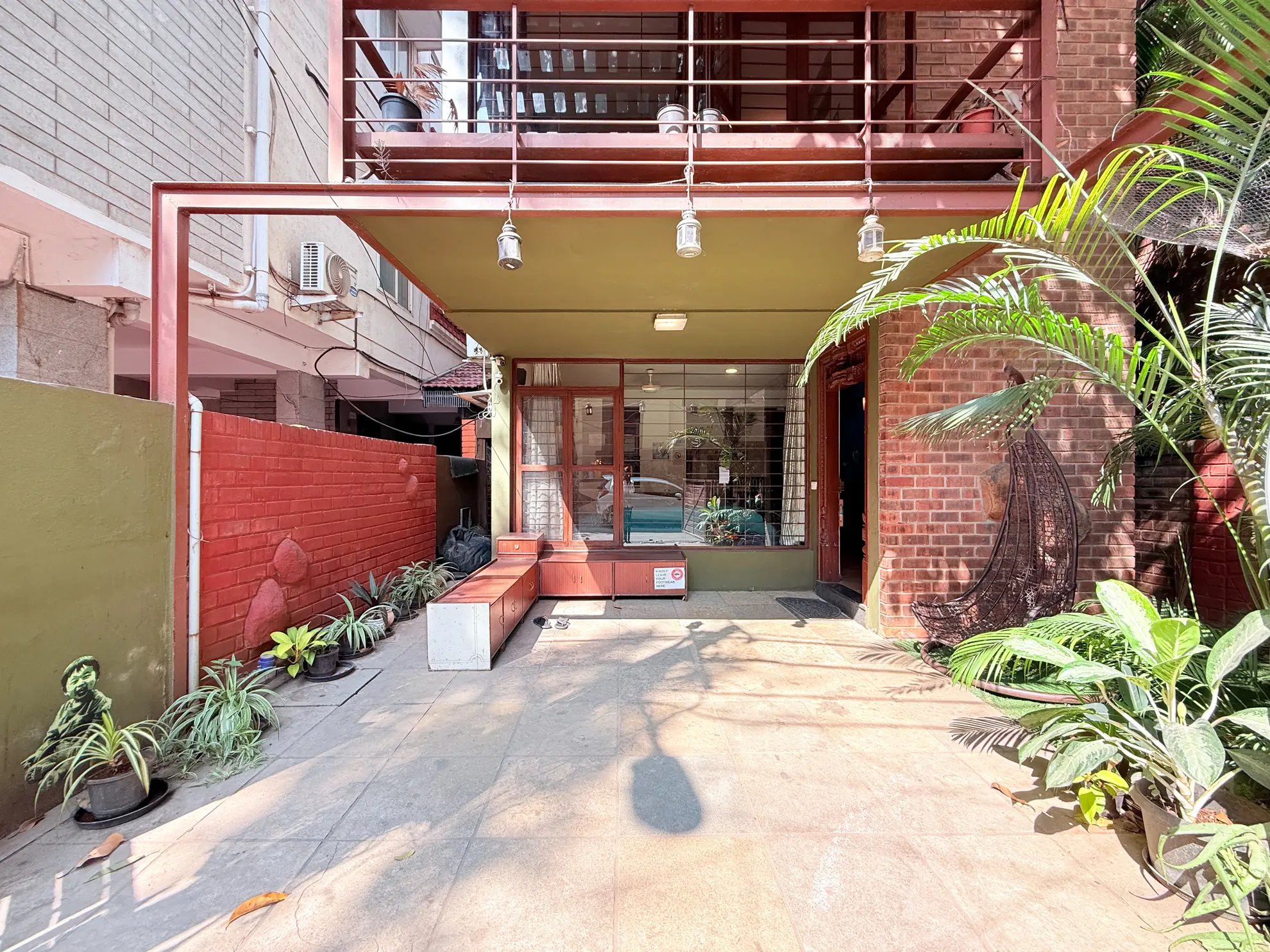 Property photo - Entrance and Parking