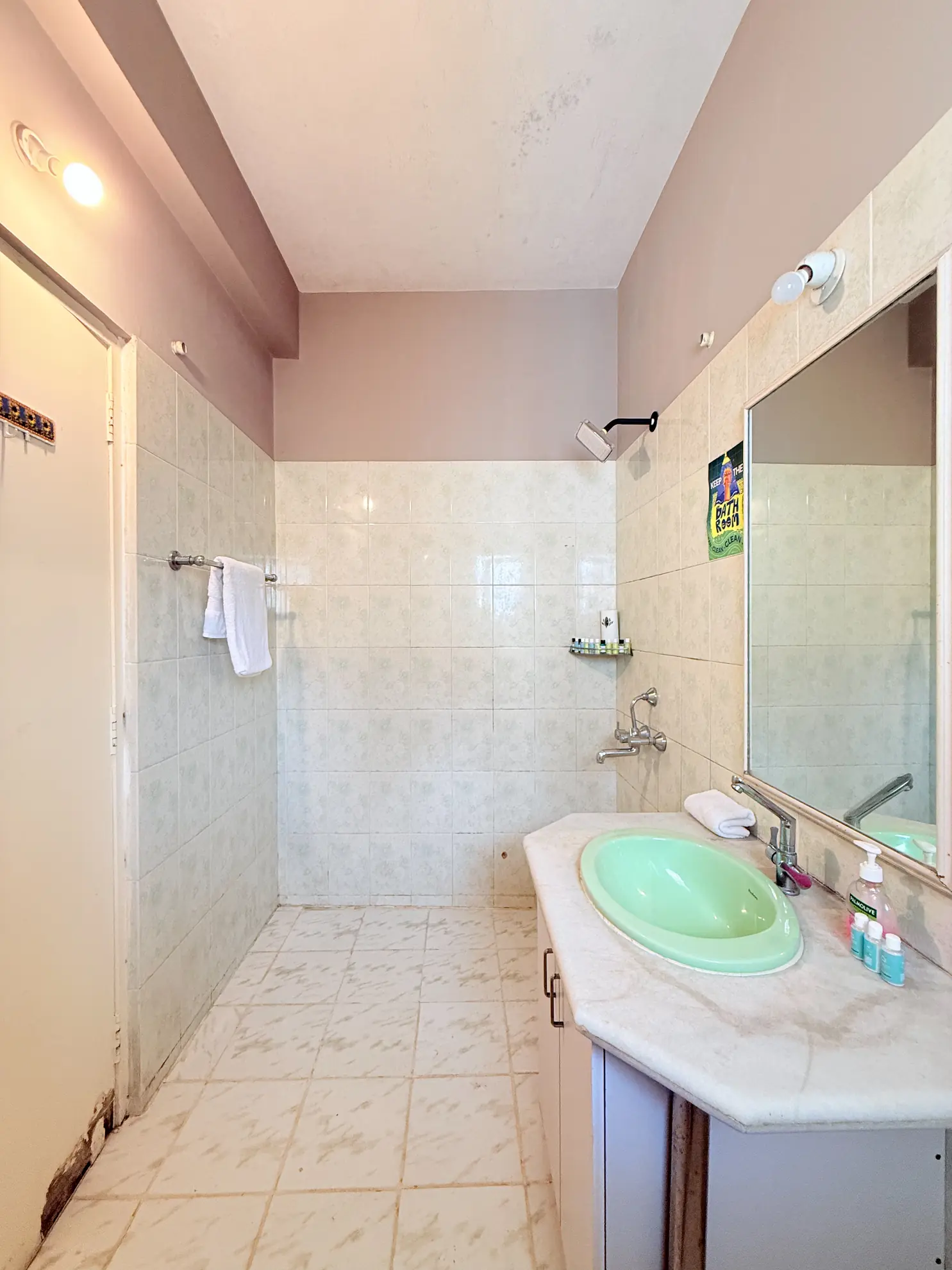 First Bedroom extra 4