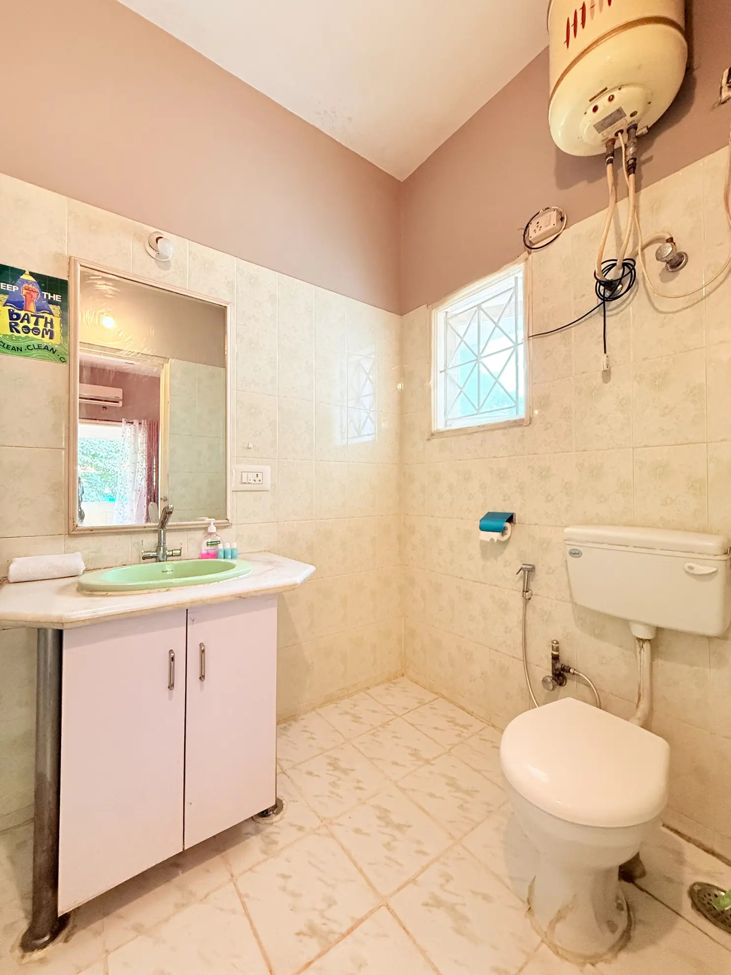 First Bedroom extra 3