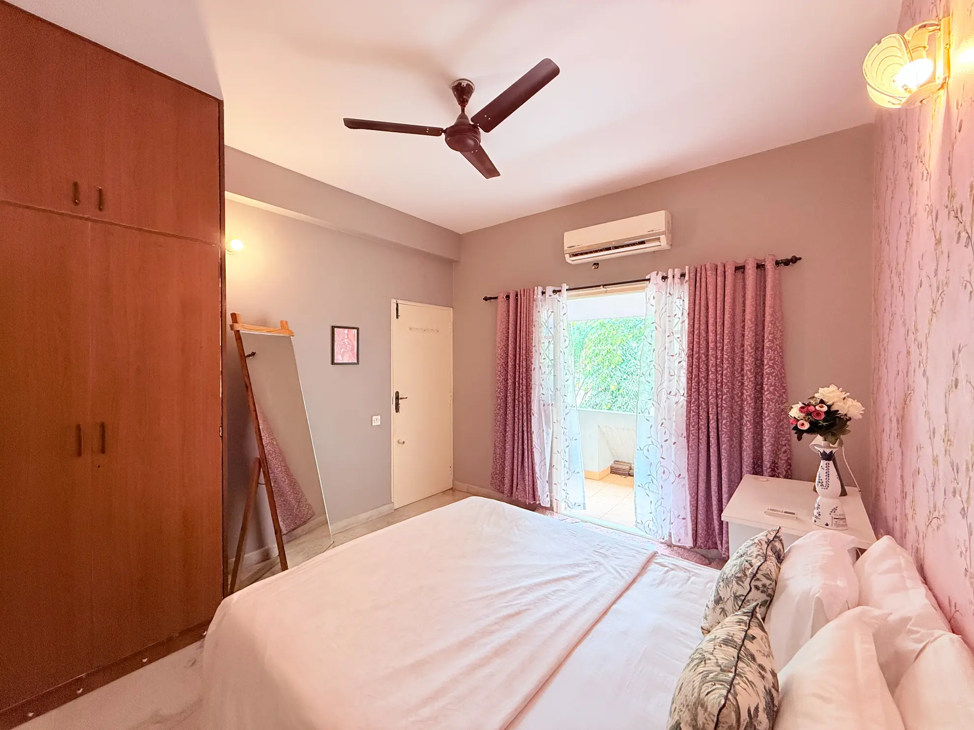 First Bedroom extra 1