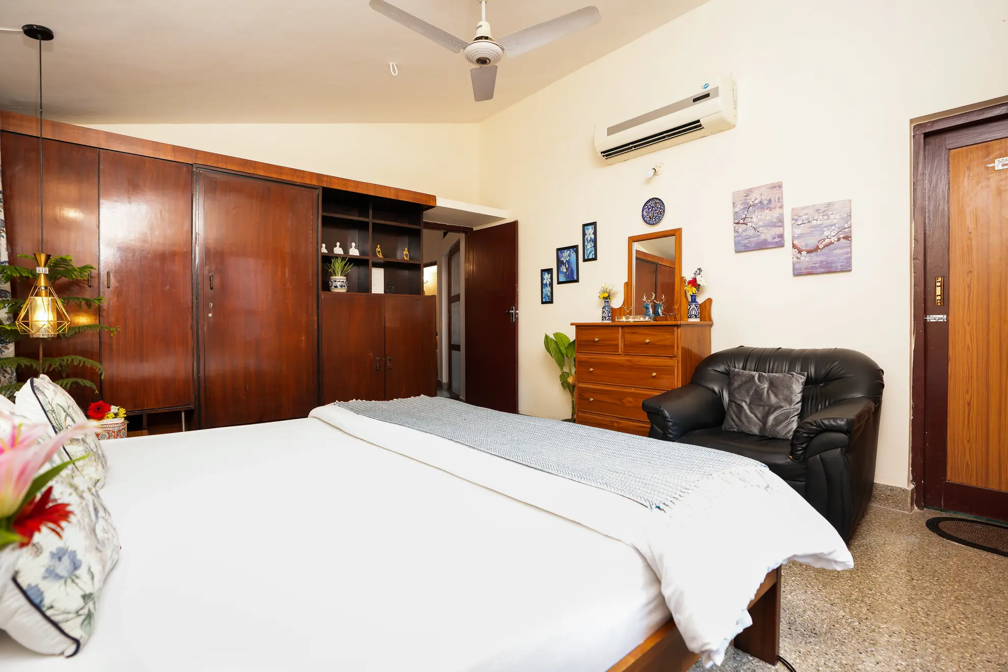 First Bedroom extra 1