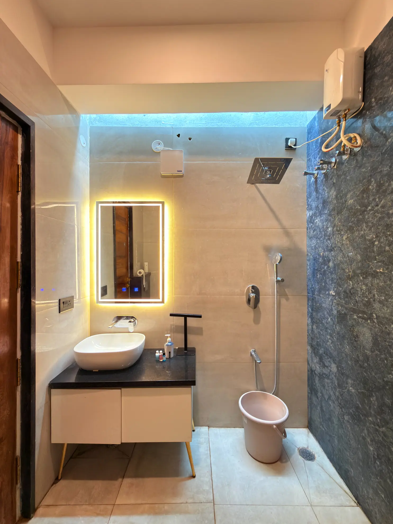 Second Bedroom extra 6