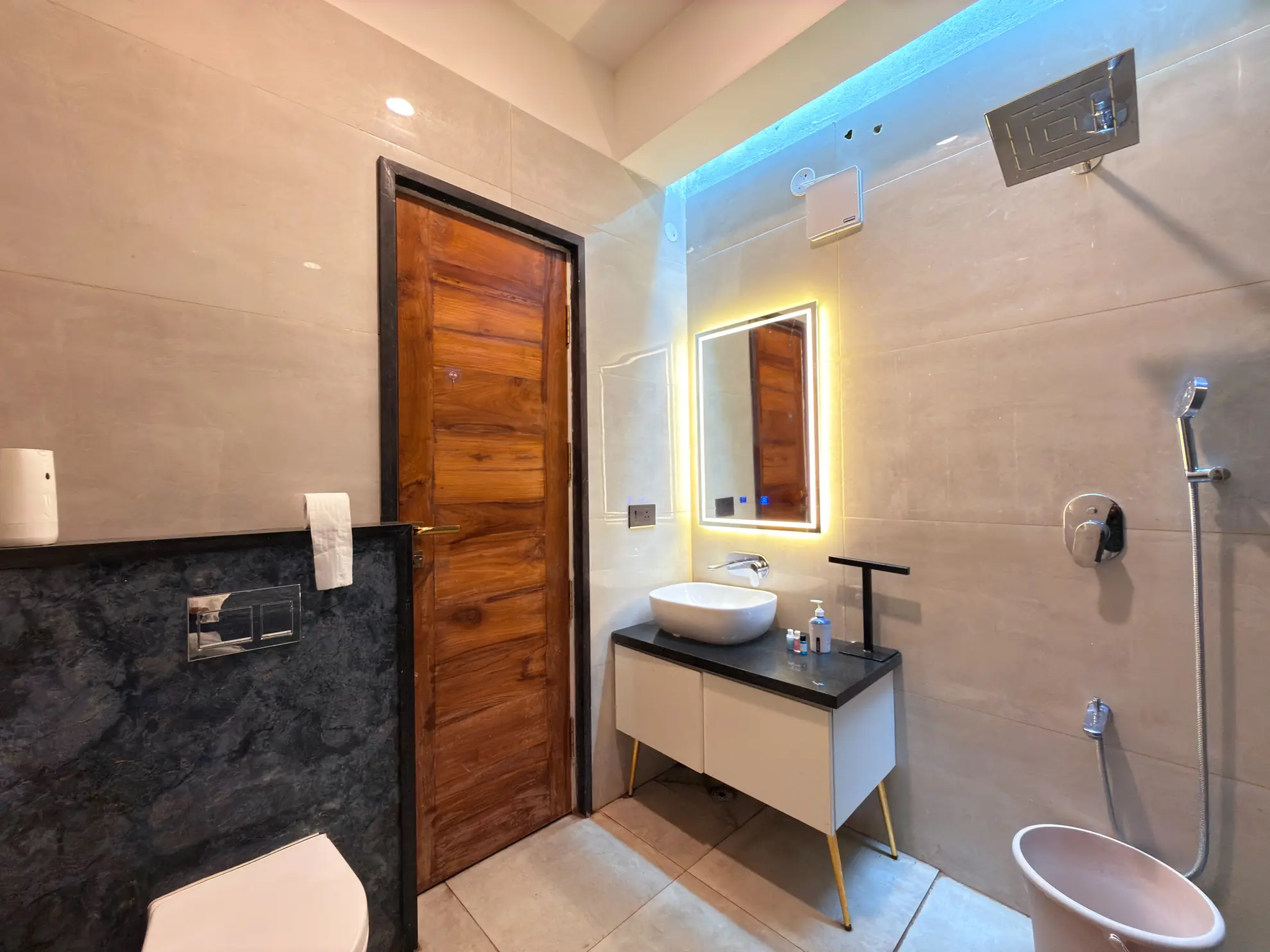 Second Bedroom extra 7