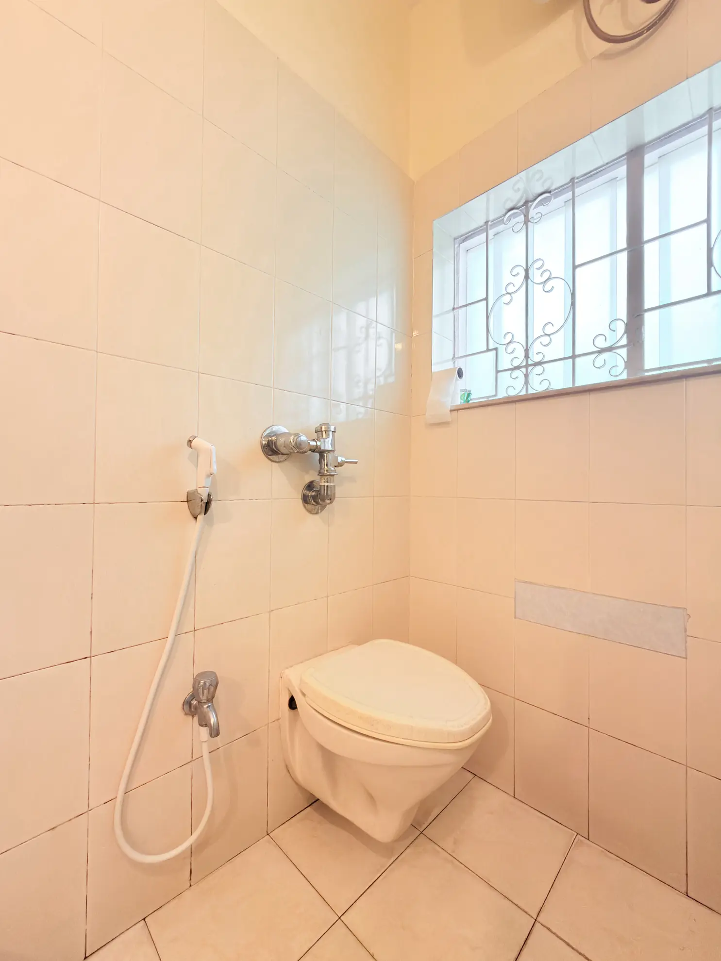 First Bedroom extra 4