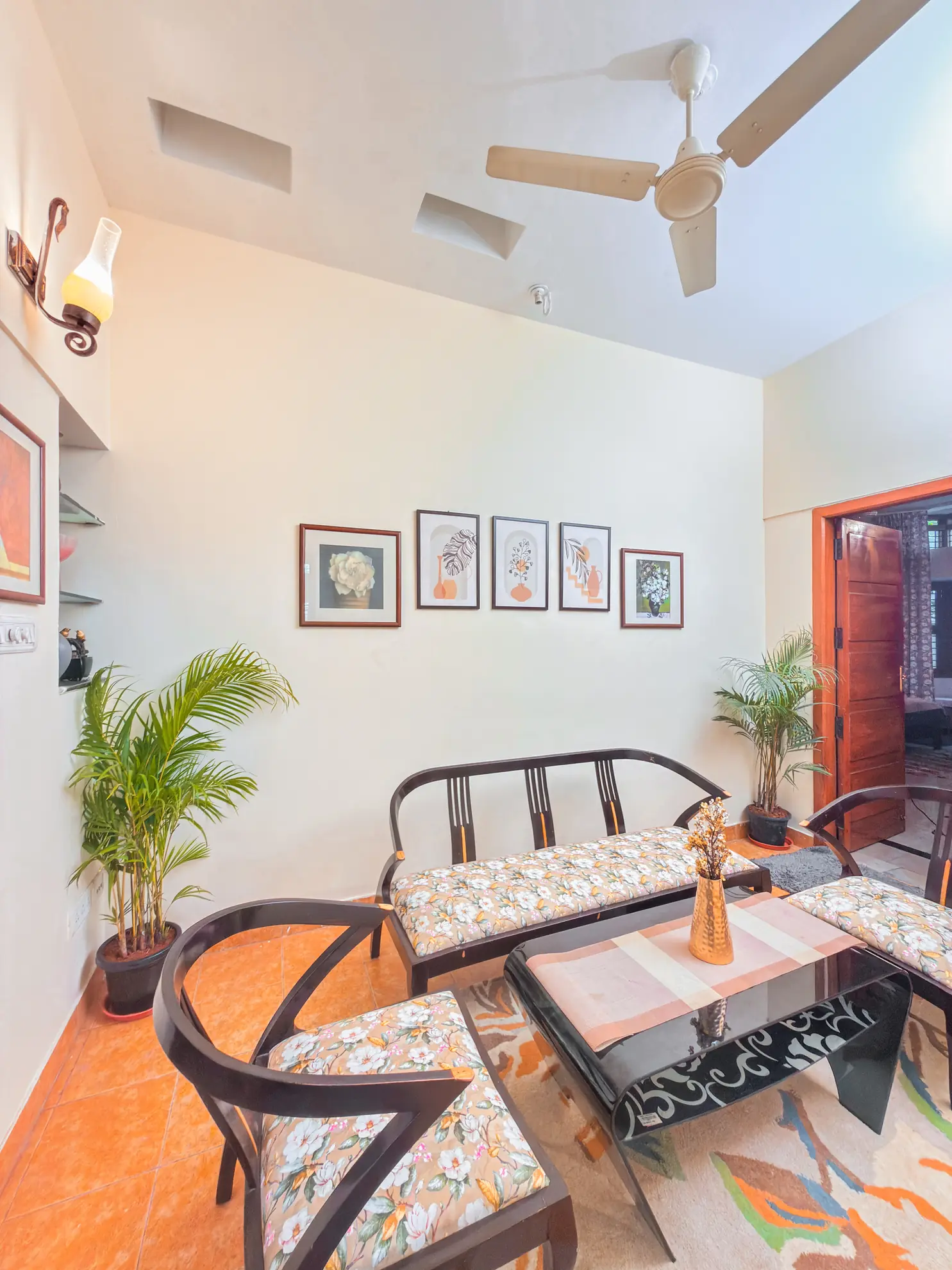 Property photo - Foyer