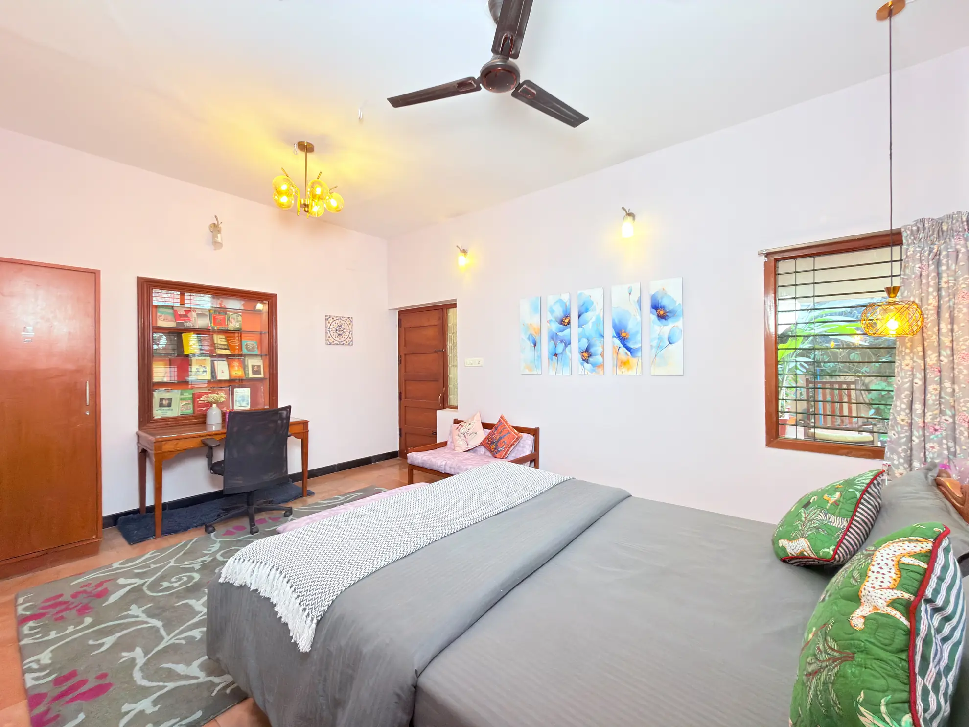 First Bedroom extra 2