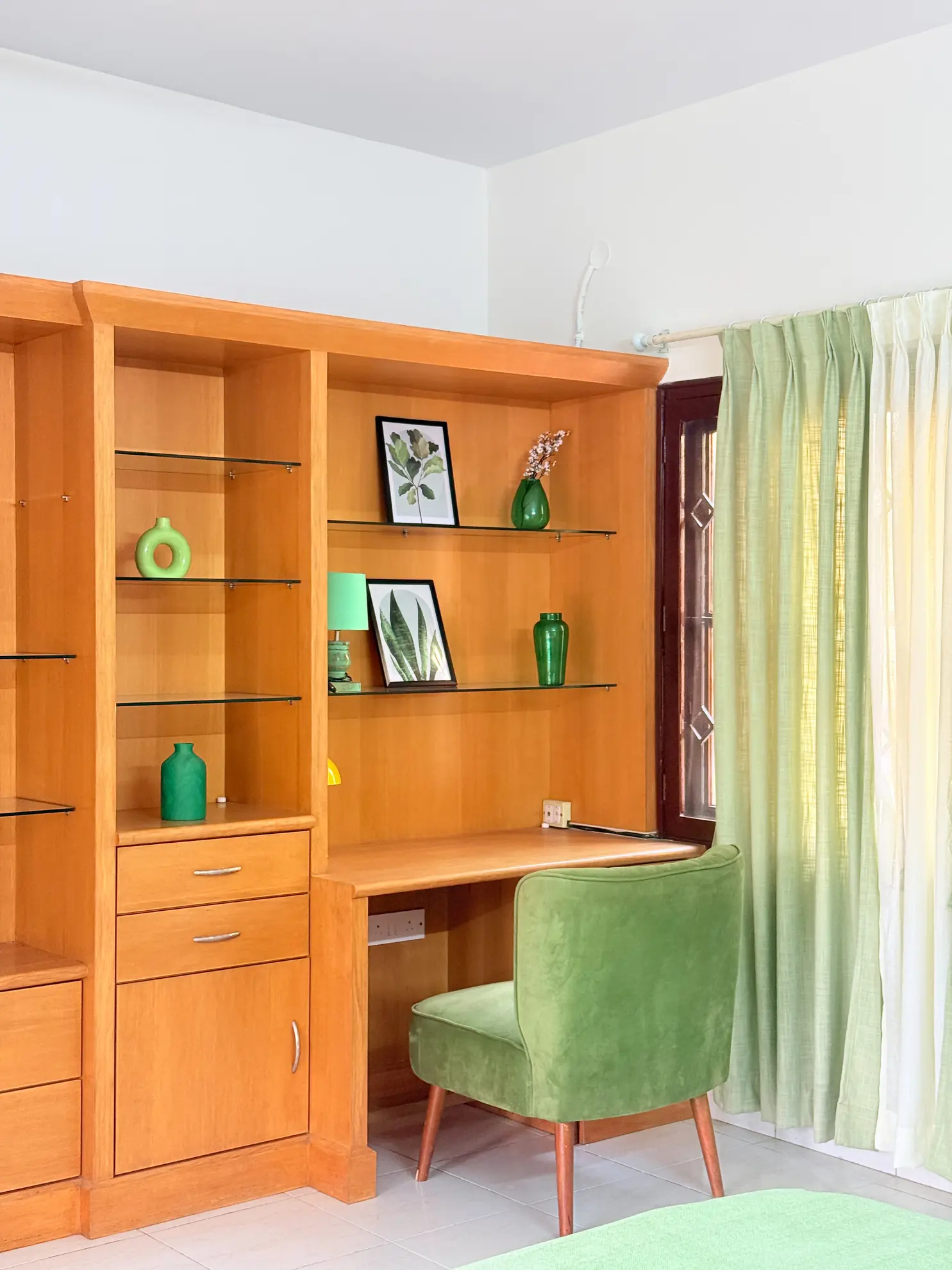 First Bedroom extra 3