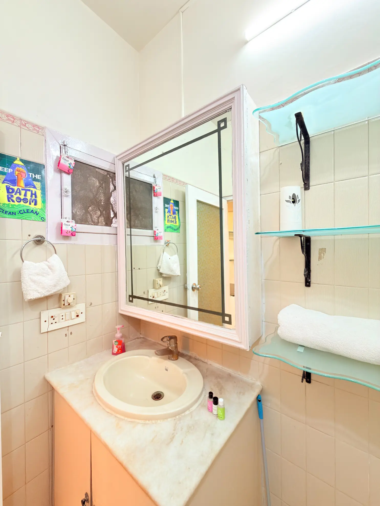 Second Bedroom extra 6